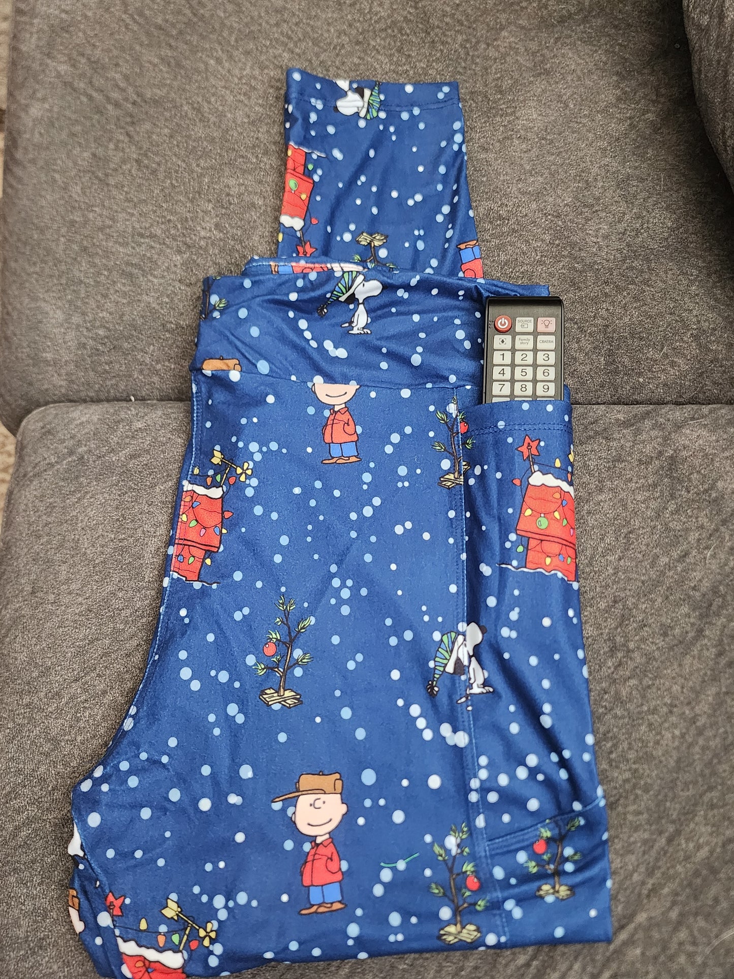 *Charlies Project Charlie Brown Christmas Leggings