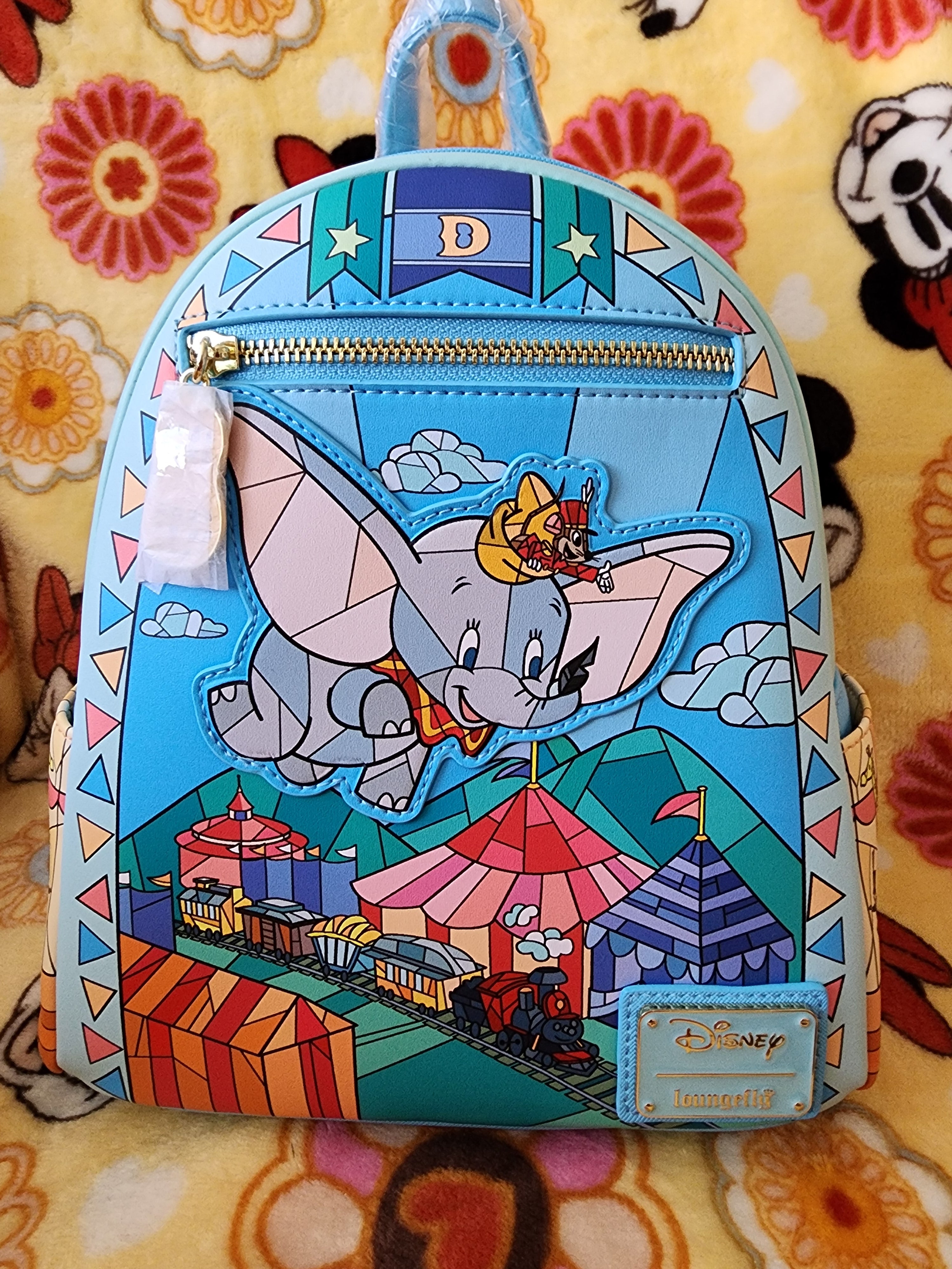 Dumbo outlet loungefly cosmetic bag