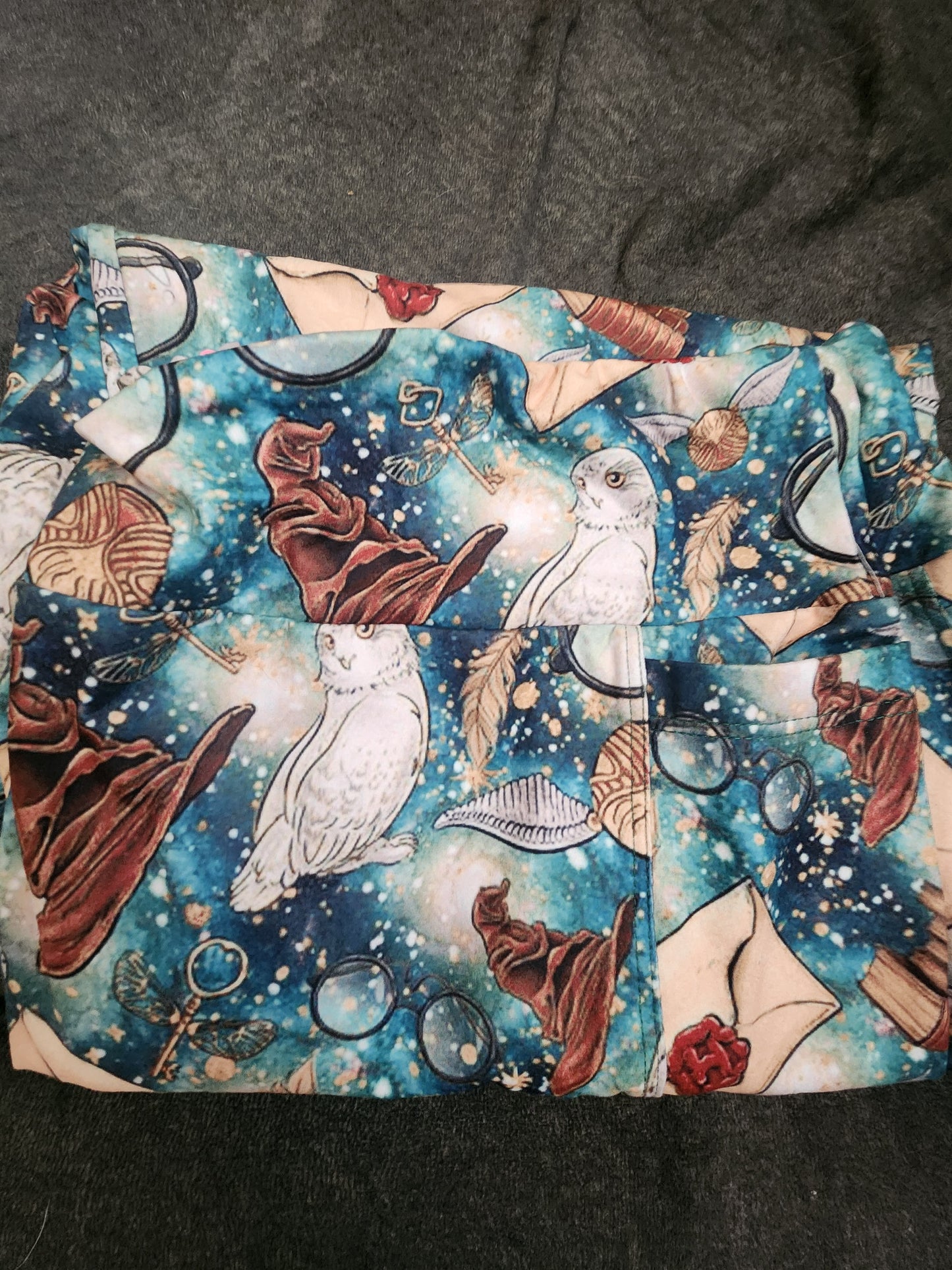 CP Harry Potter Hogwarts and Movie Symbols Leggings