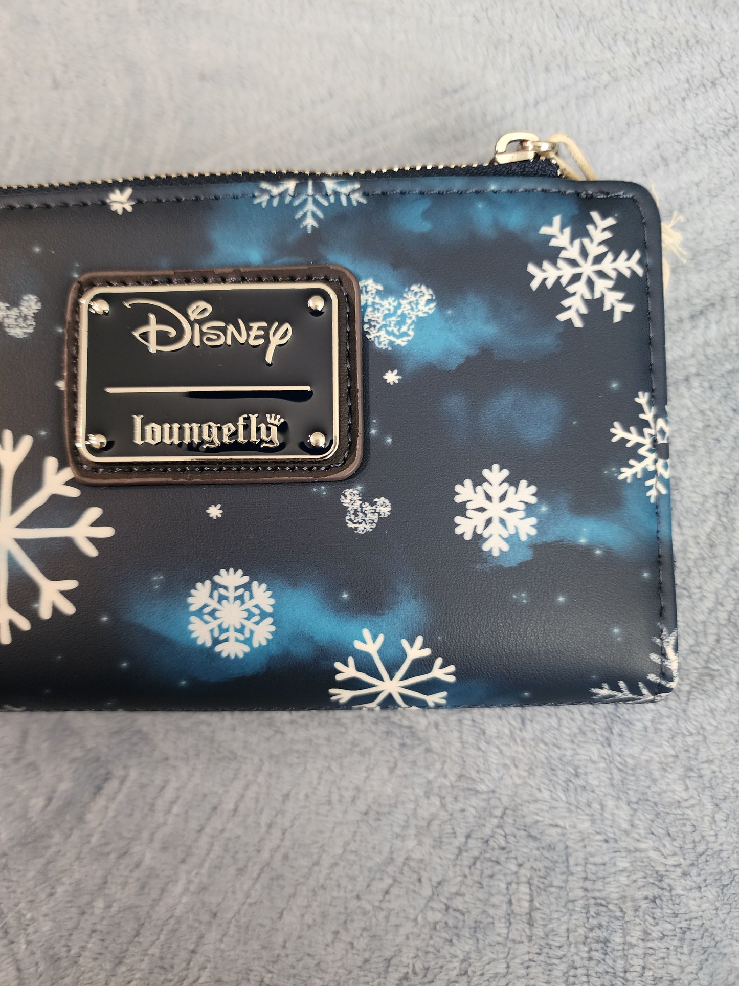 Loungefly Disney Minnie Mouse Winter Snowflake Wallet