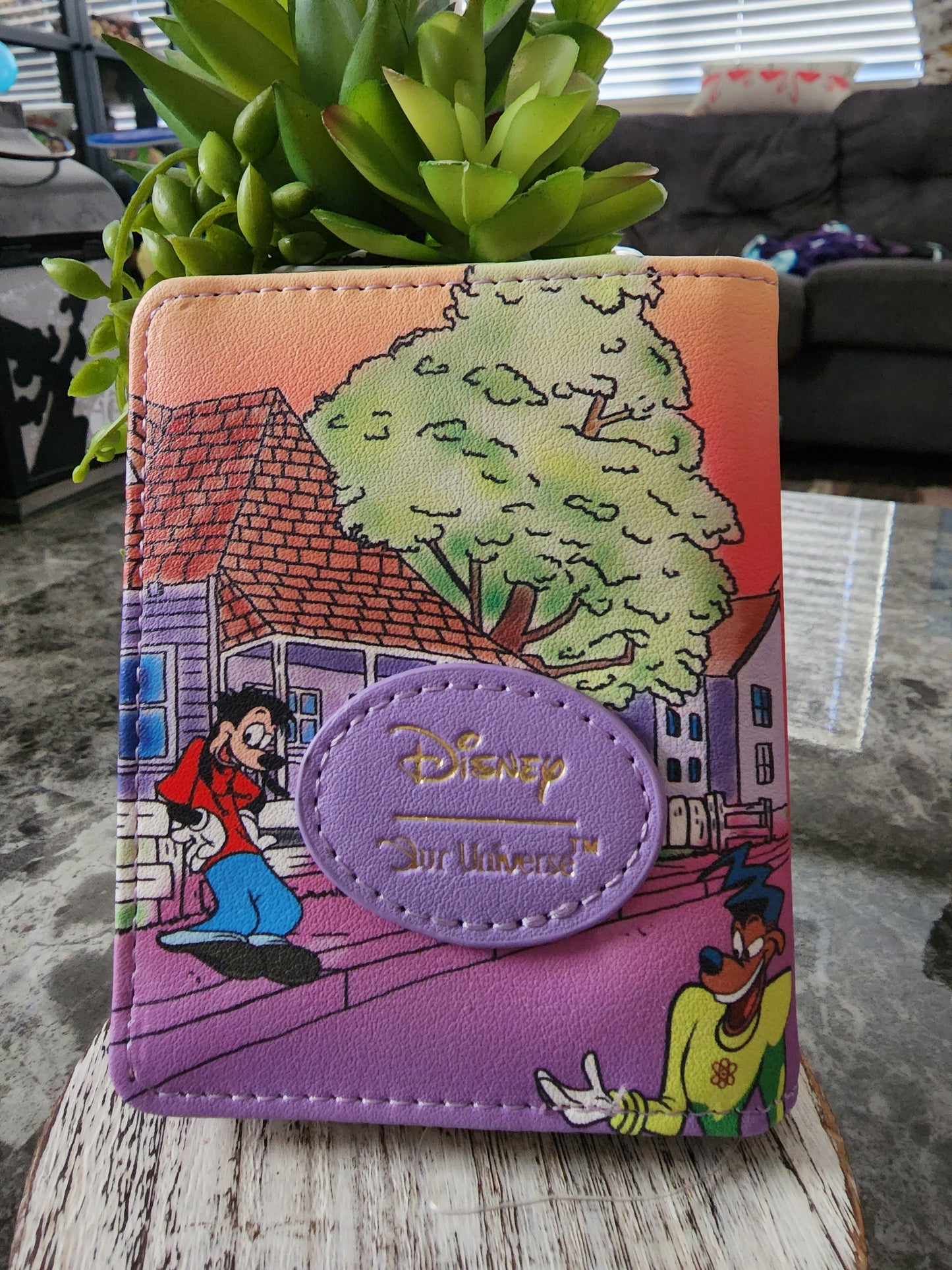 Our Universe Disney Goofy Card Holder Wallet