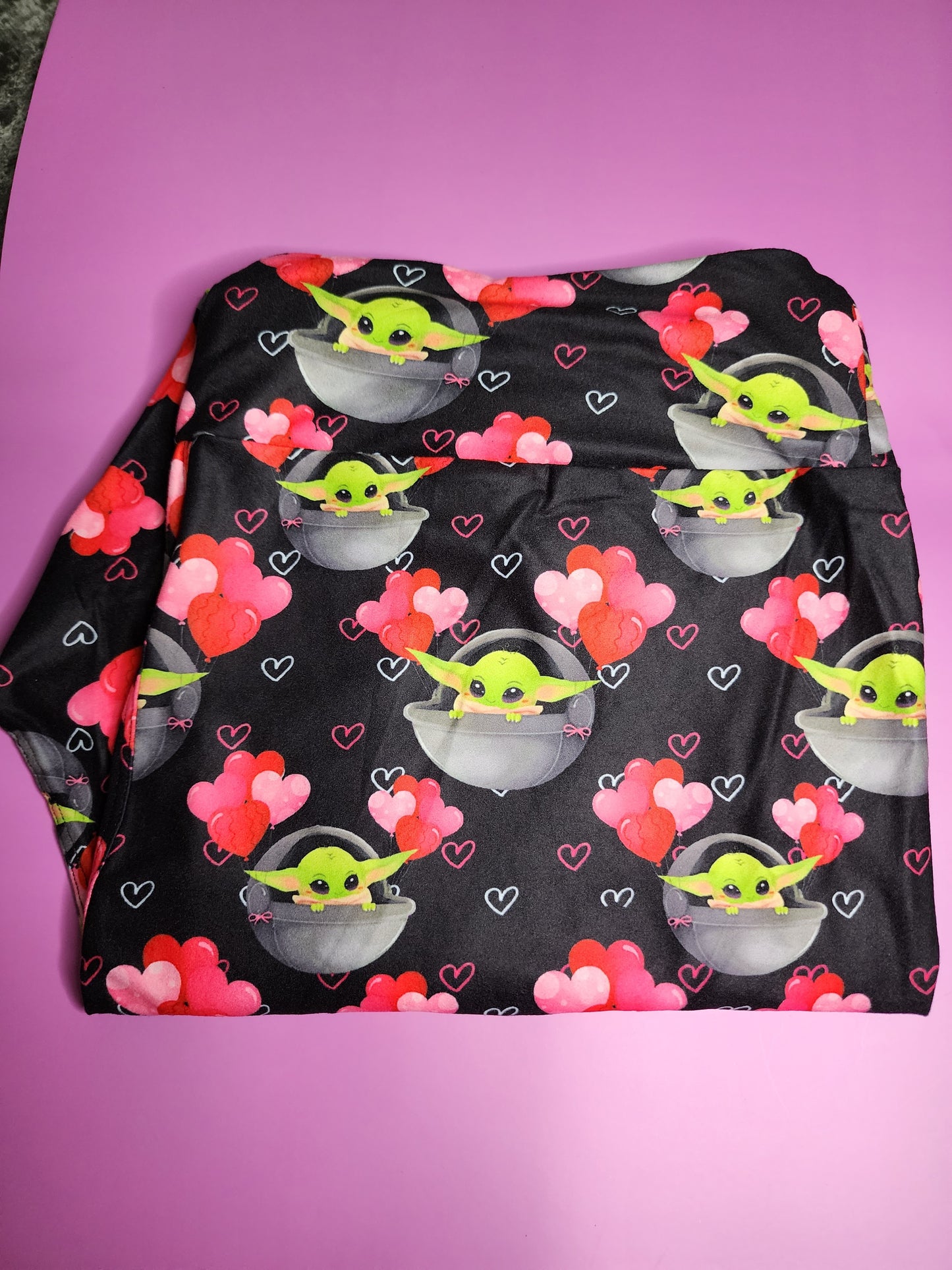 *Charlie's Project Baby Yoda Heart Leggings