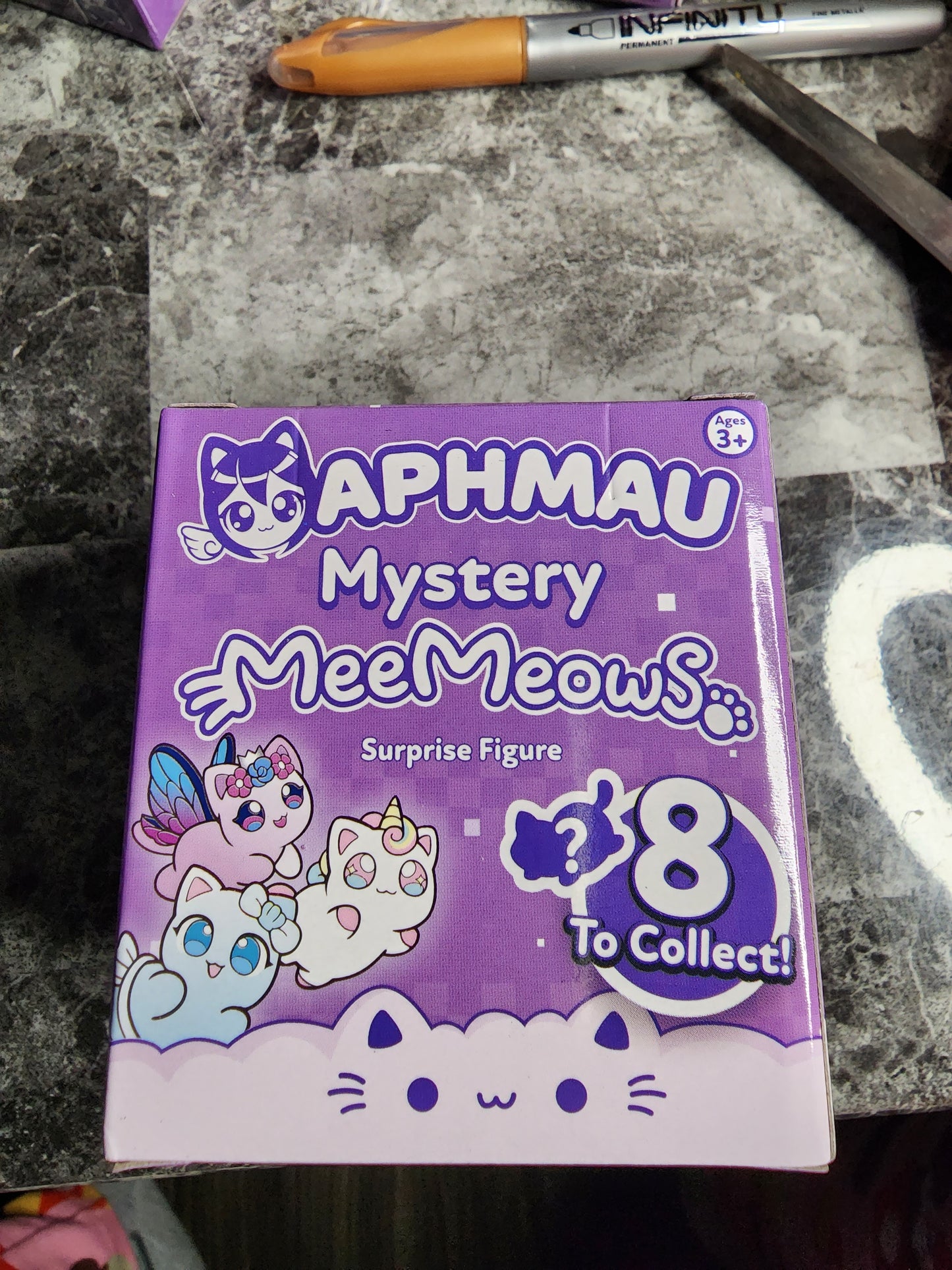 Aphmau Mee Meow Cat Vinyl figure