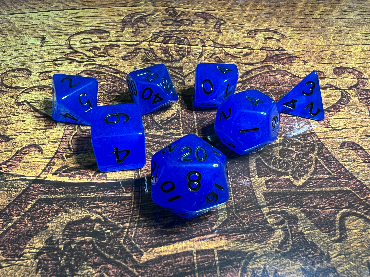 D&D Glow Blue 16mm Resin Poly Dice Set
