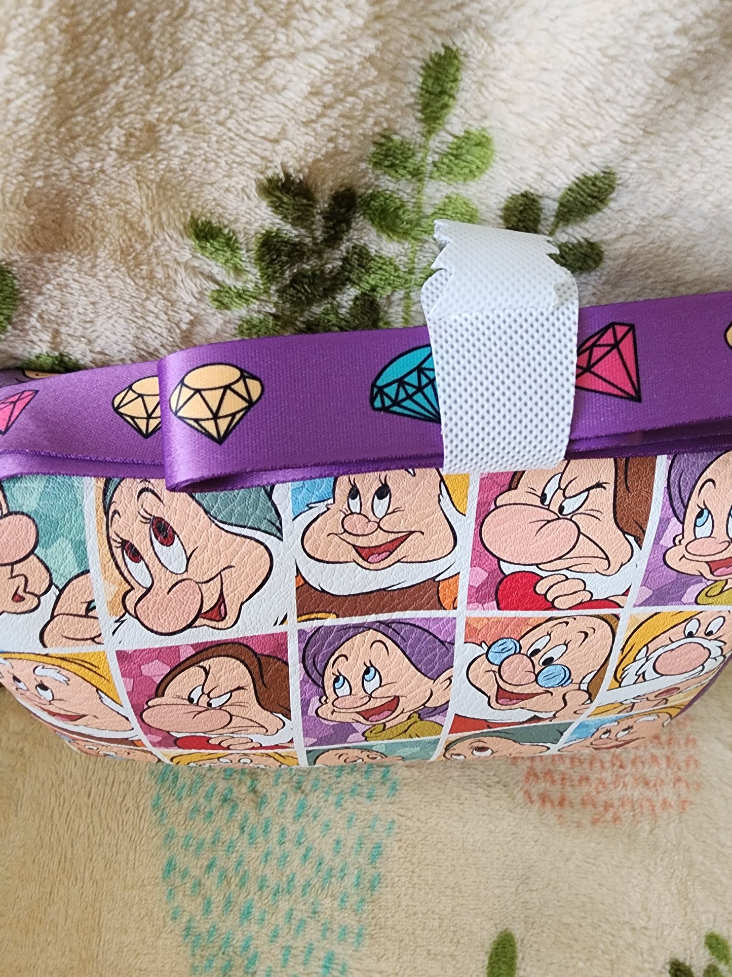 Disney Seven Drawfs Crossbody Bag