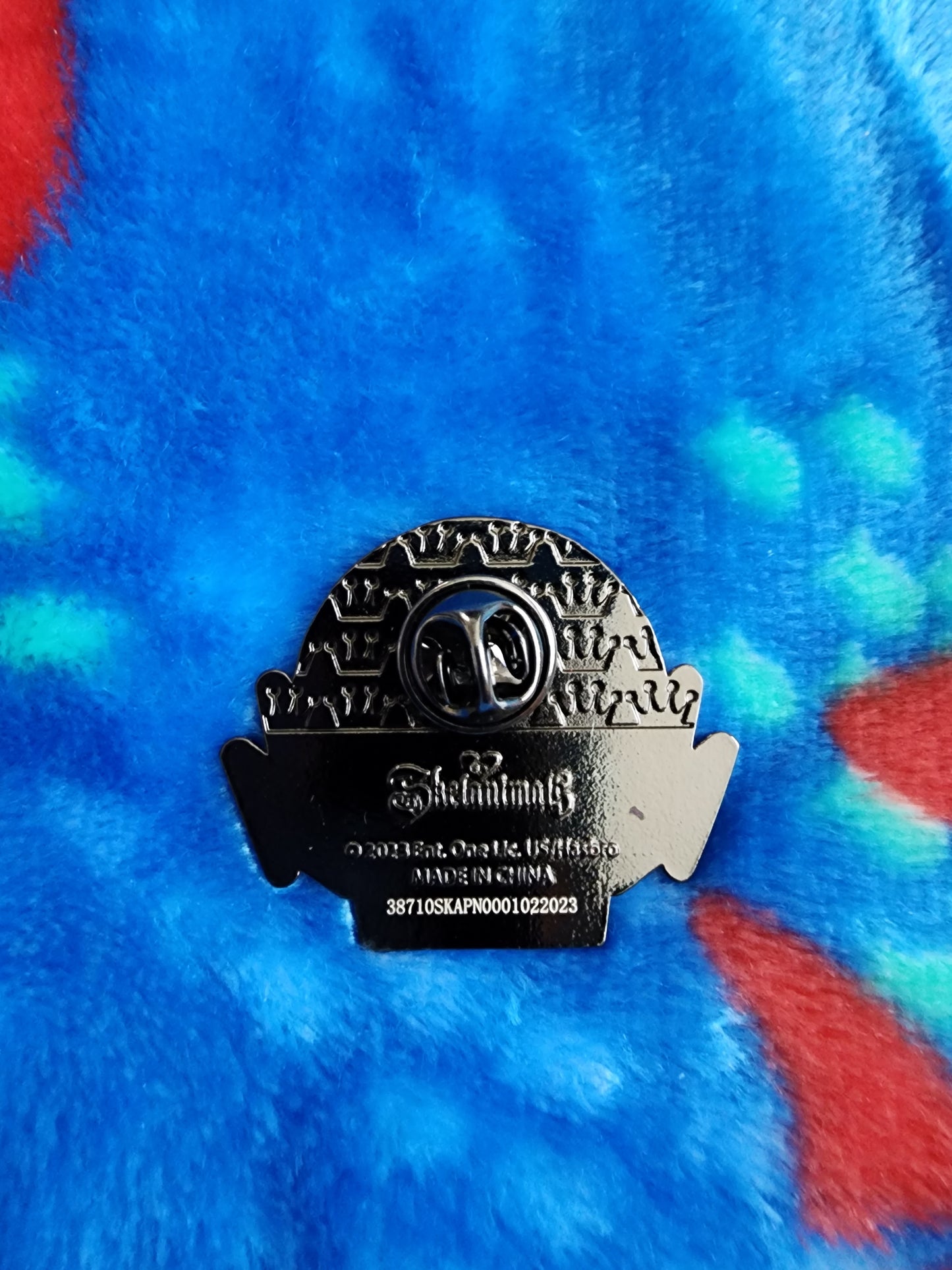 Skelanimal Mystery Pin