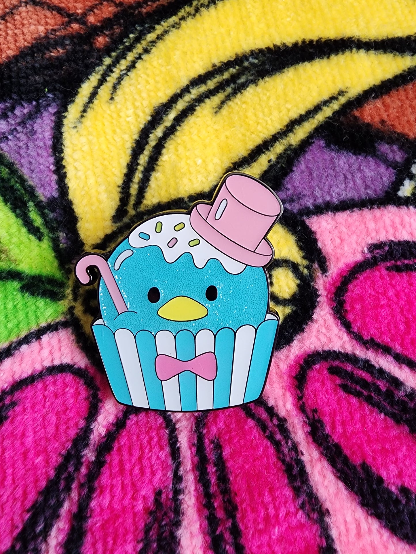 Hello Kitty and Friends Cupcakes Mystery Pins