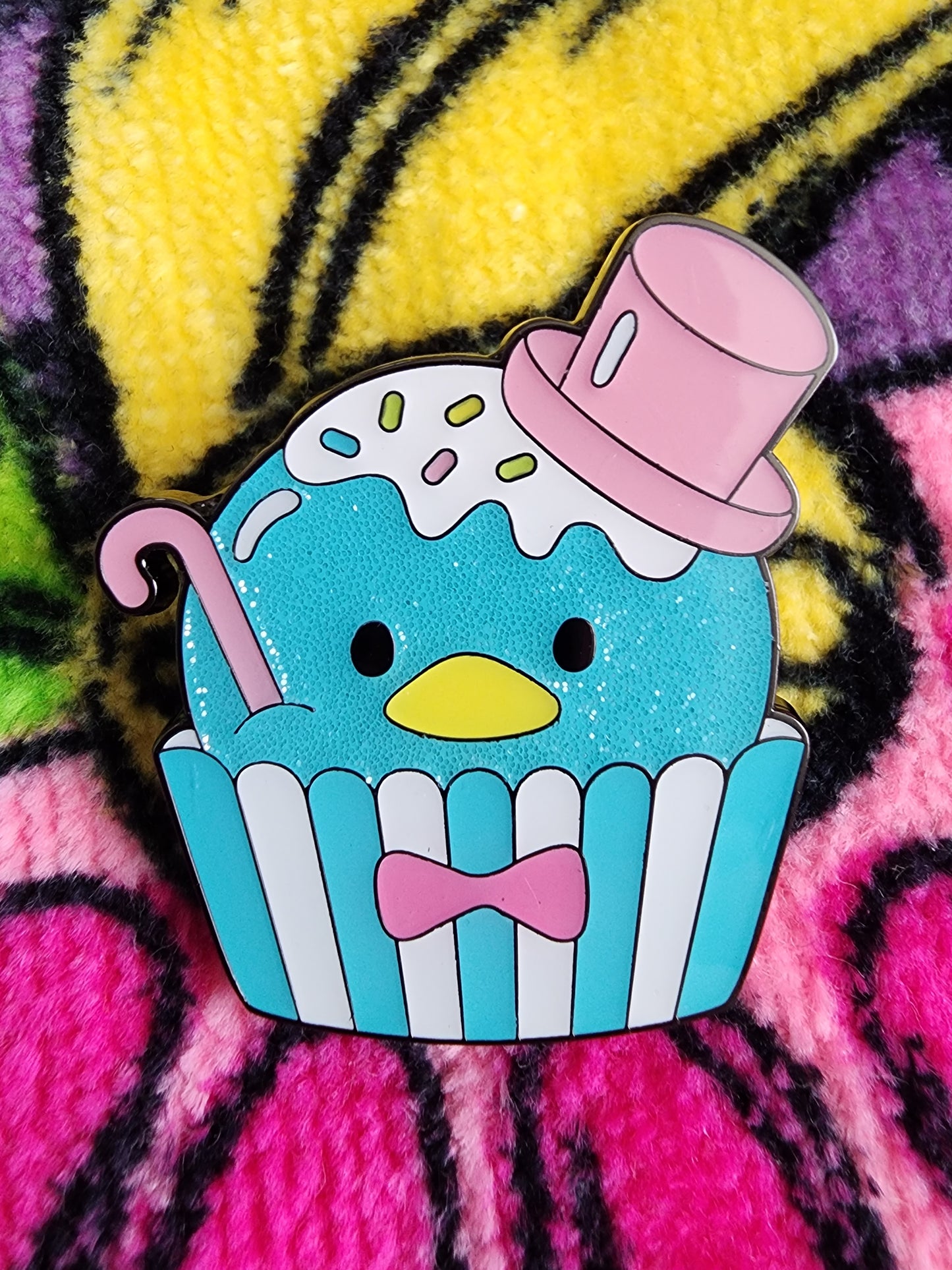 Hello Kitty and Friends Cupcakes Mystery Pins