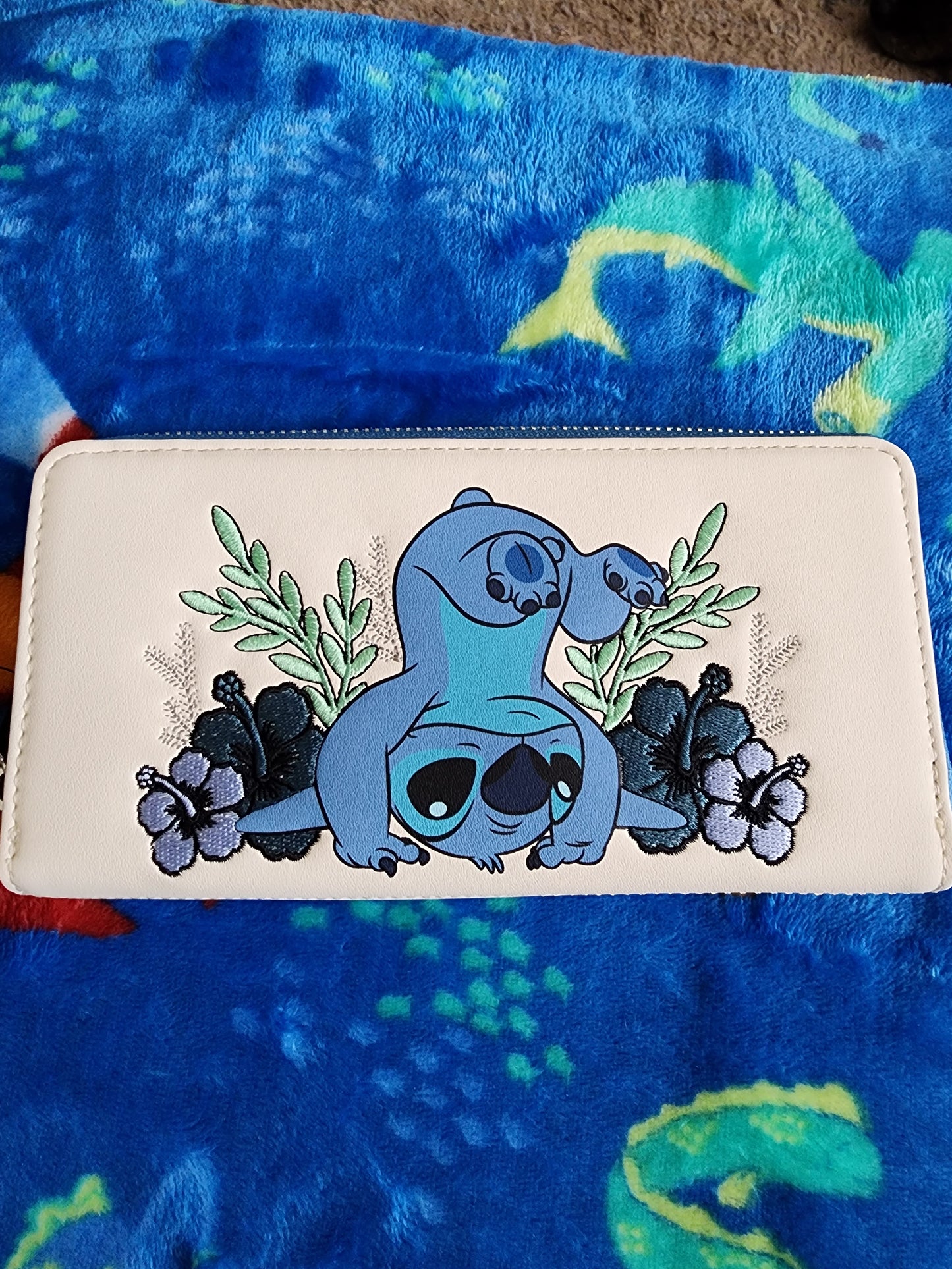 Loungefly Disney Stitch Wallet