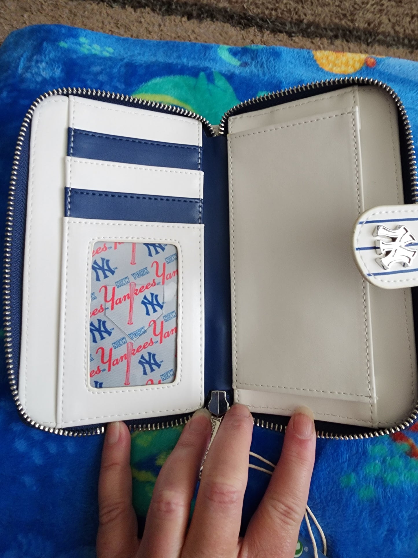 Loungefly MLB New York Yankees Wallet