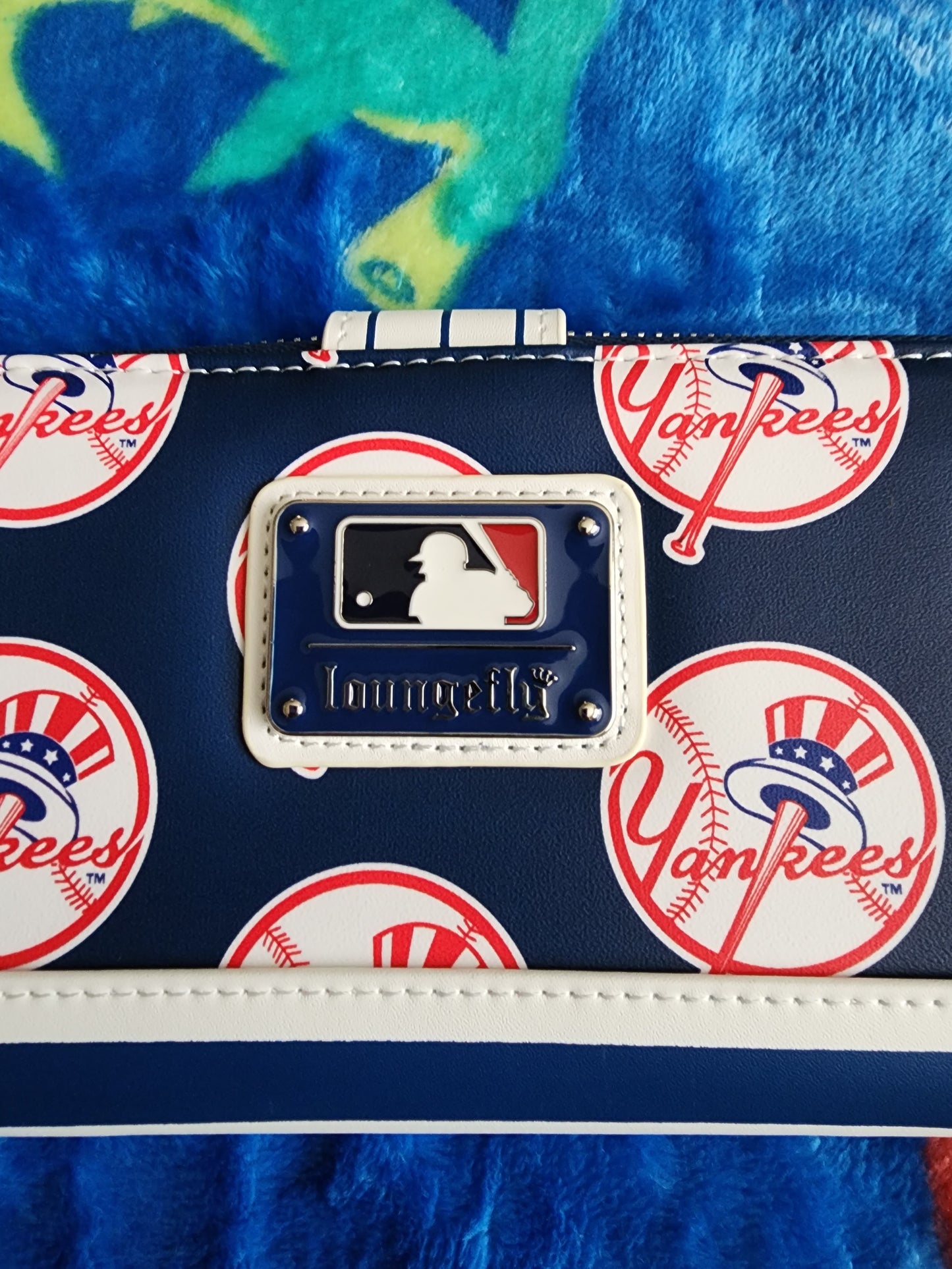 Loungefly MLB New York Yankees Wallet