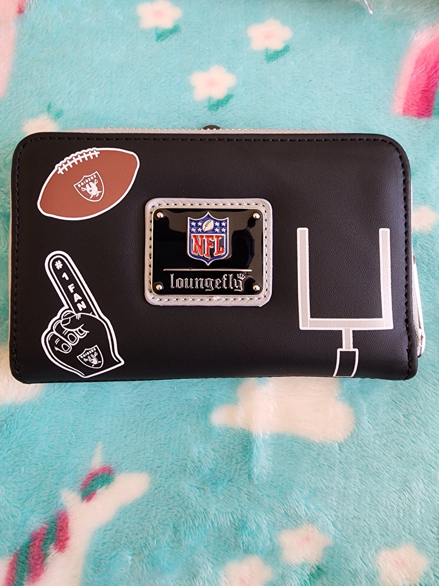 Loungefly NFL Raiders Wallet