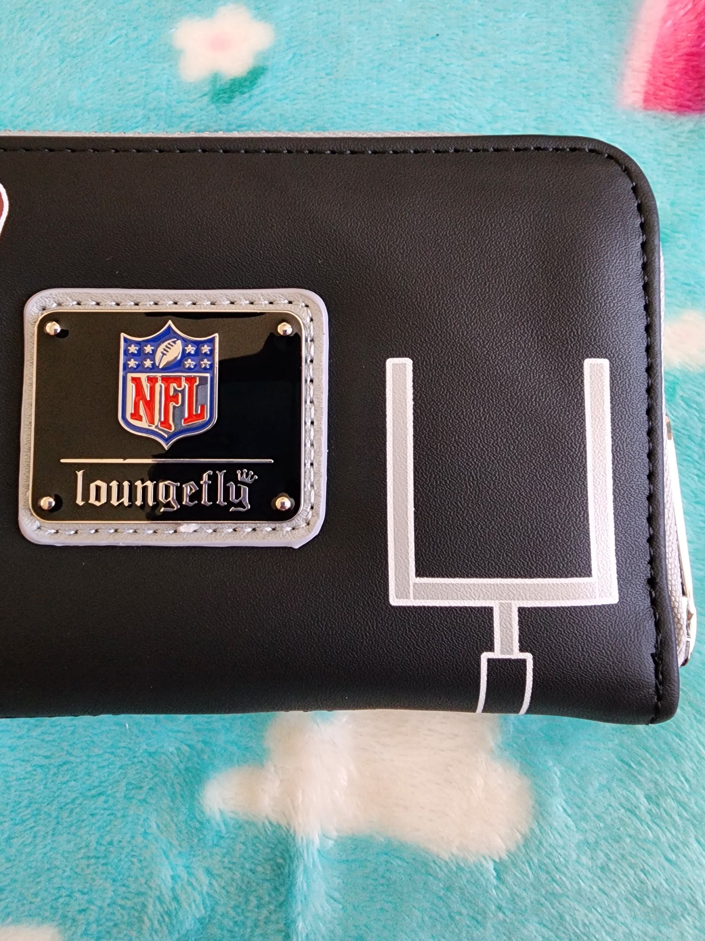 Loungefly NFL Raiders Wallet