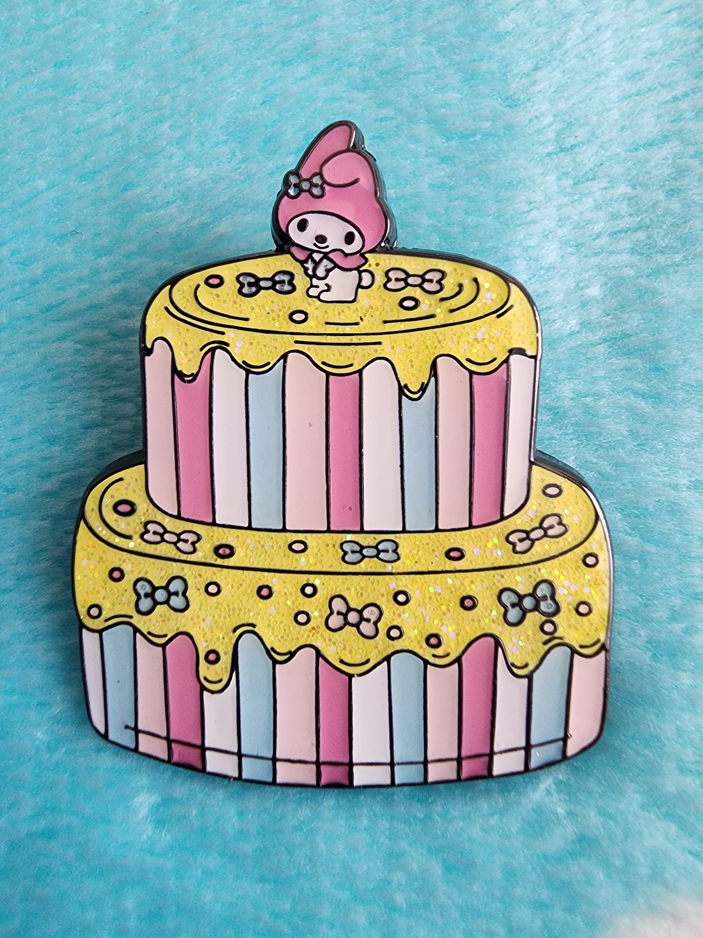 Loungefly Hello Kitty and Friends Cake Mystery Pins