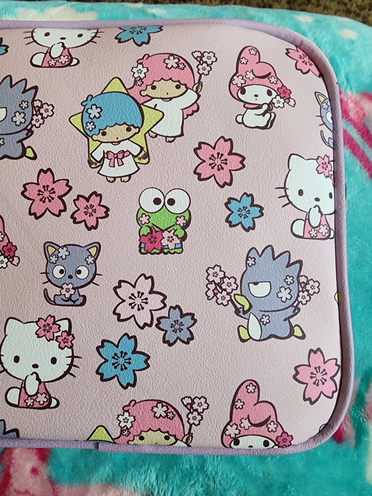 Hello Kitty and Friends Crossbody Bag