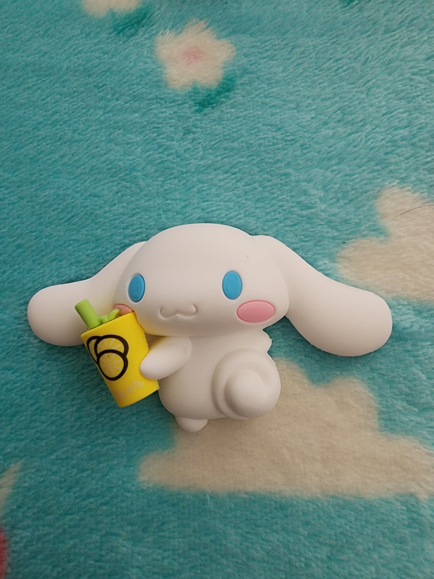 Hello Kitty Cinnamoroll Magnet