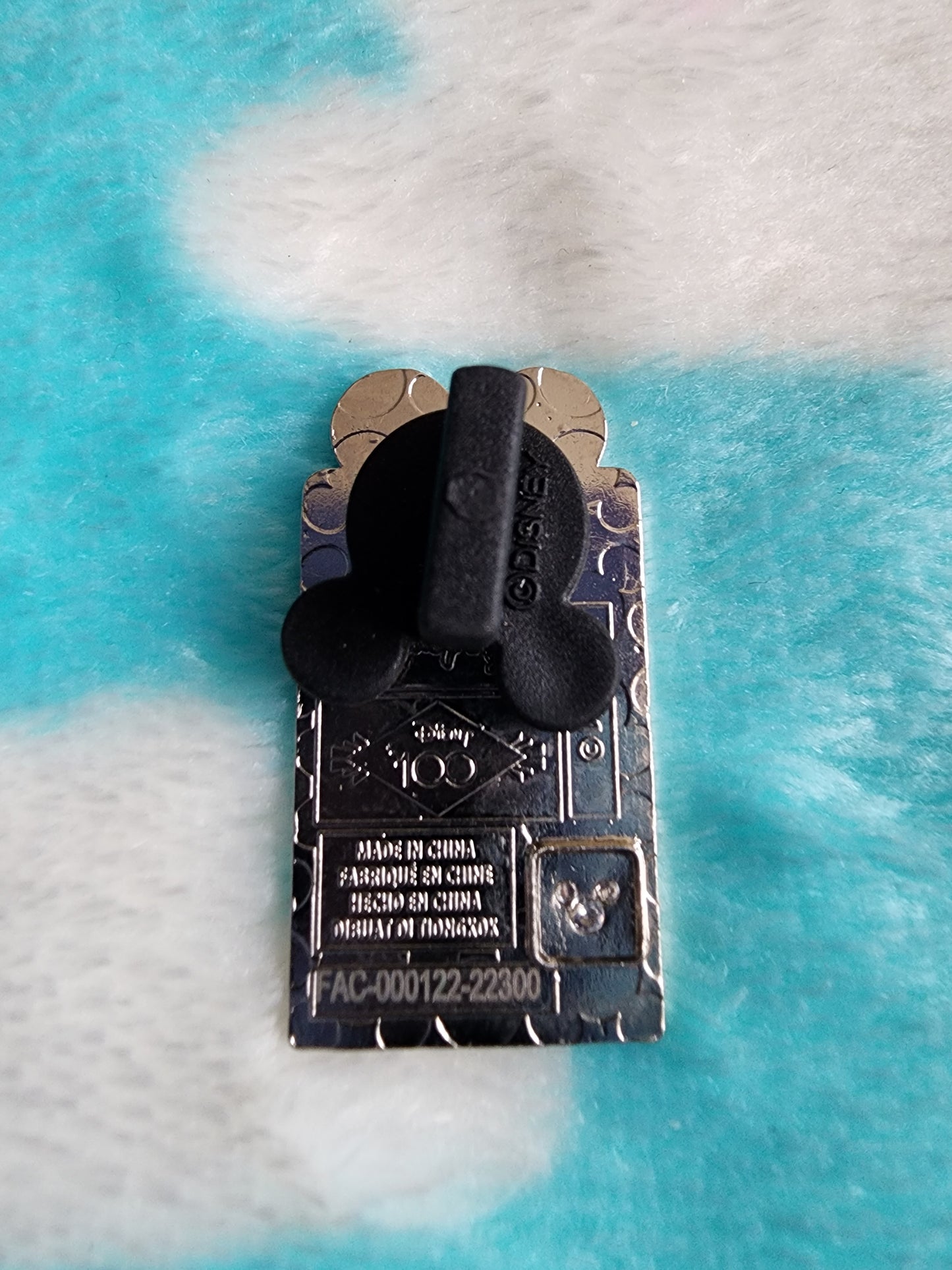 Disneyland Minnie Mouse Pin