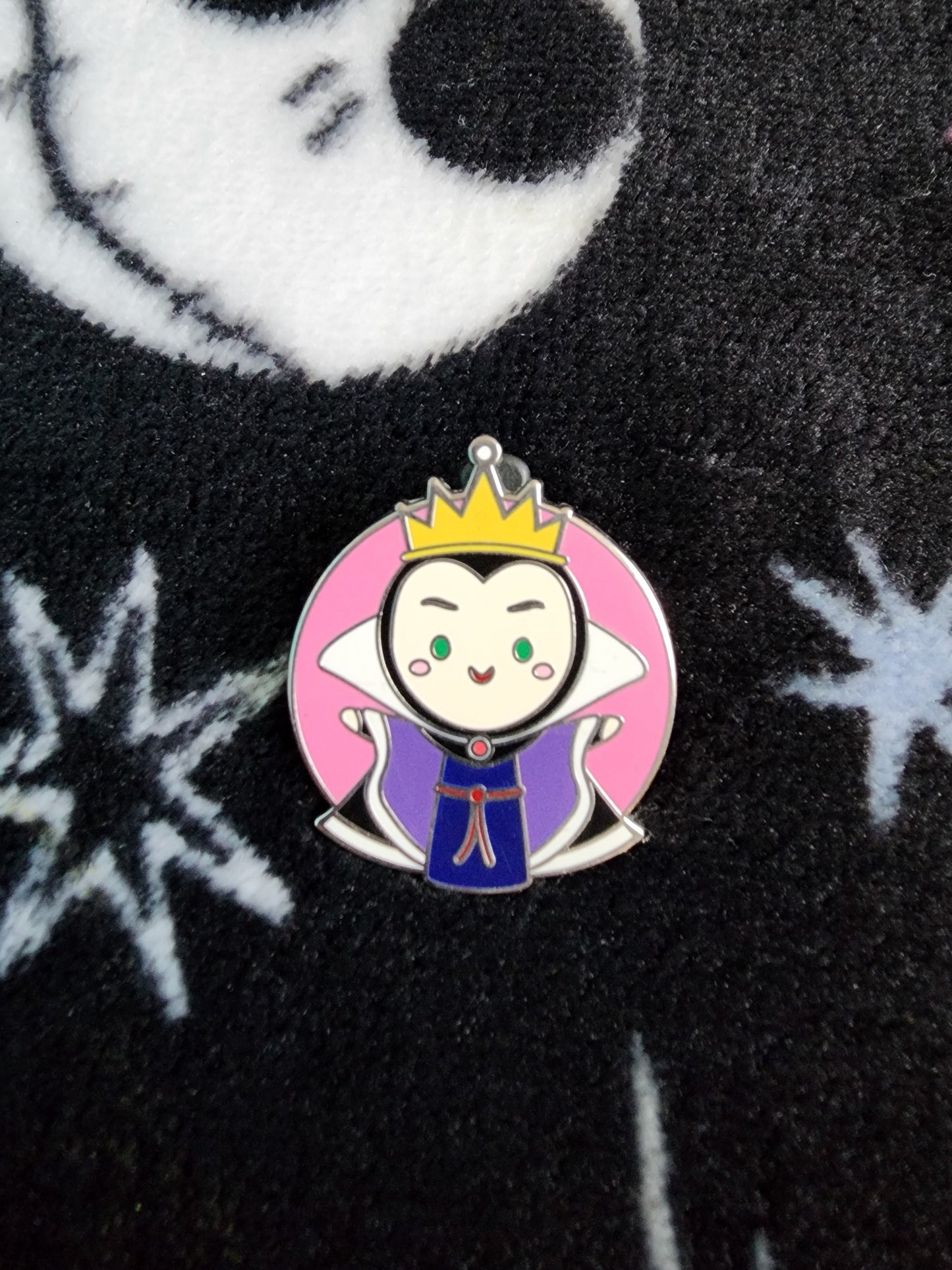 Disneyland Evil Queen Chibi Pin