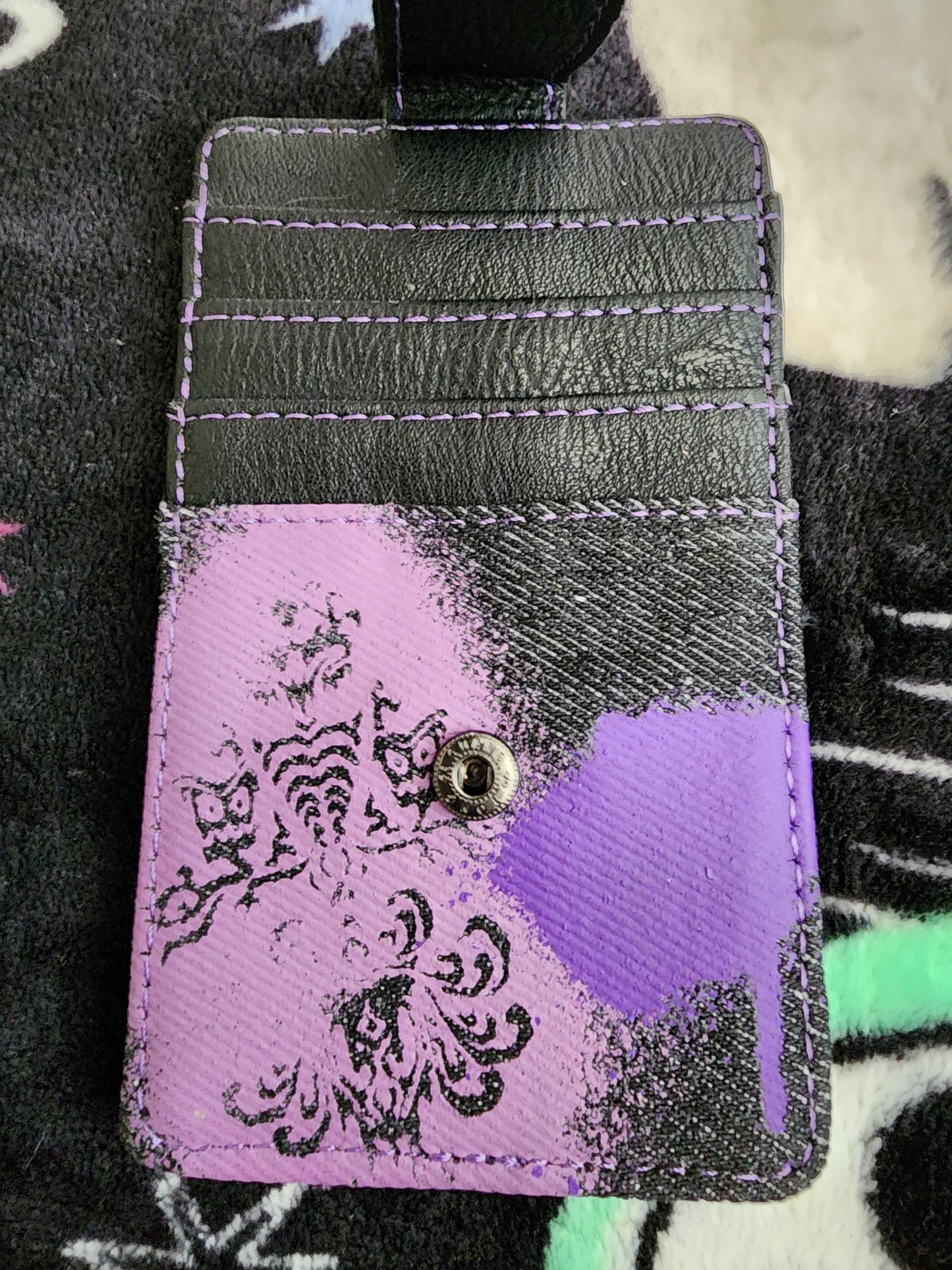 Disney Haunted Mansion Hatbox Ghost Card Holder