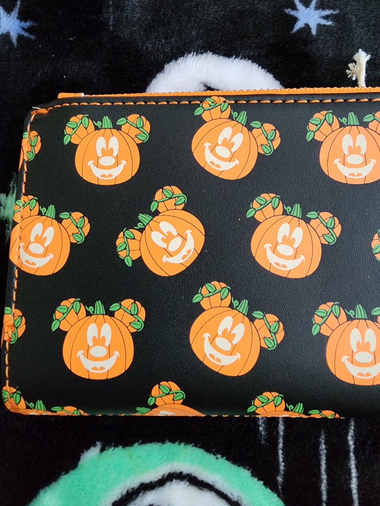 Loungefly Disney Mickey Mouse Pumpkin Halloween Wallet