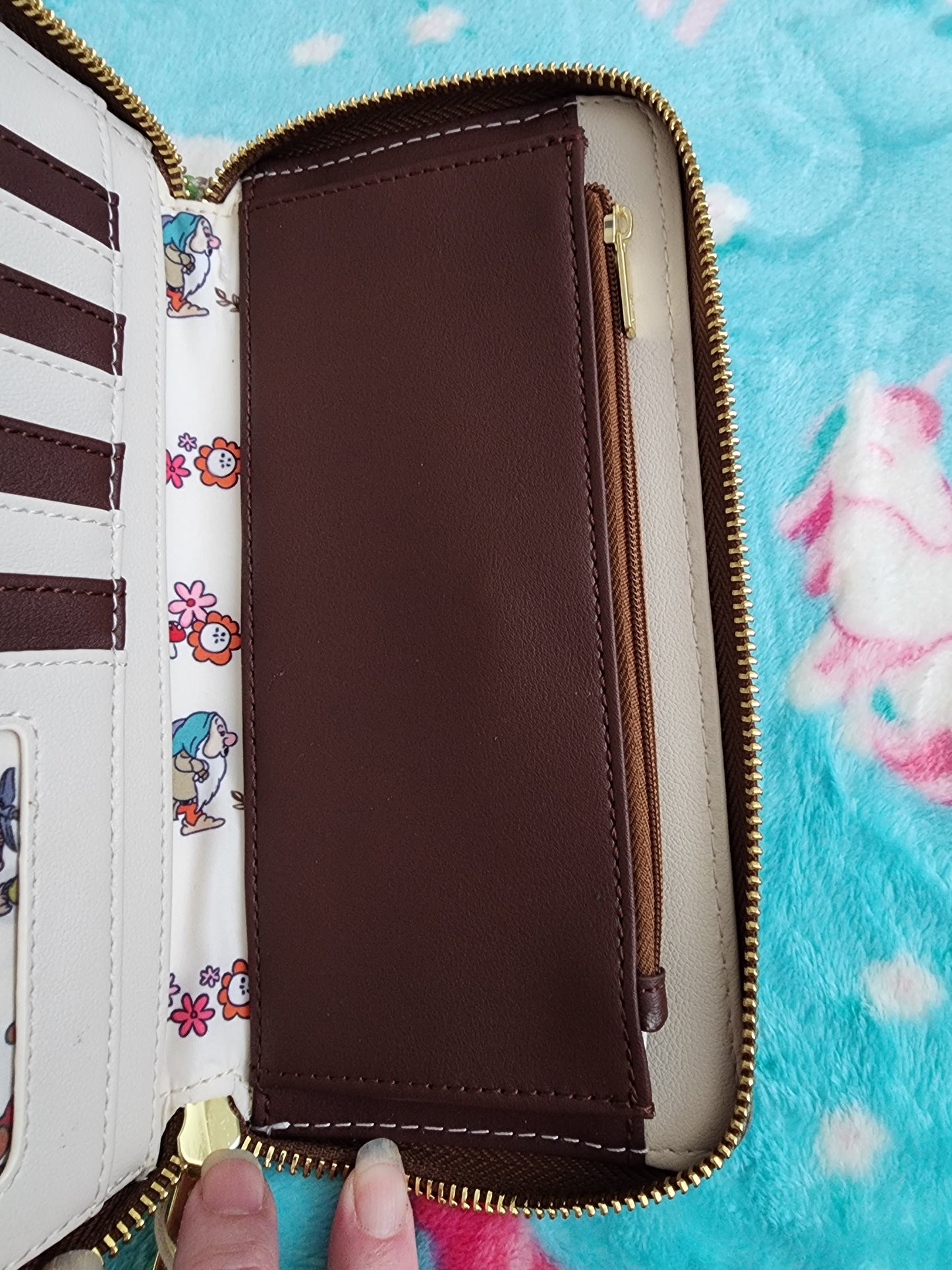 Loungefly Disney Snow White and The Seven Drawfs Wallet