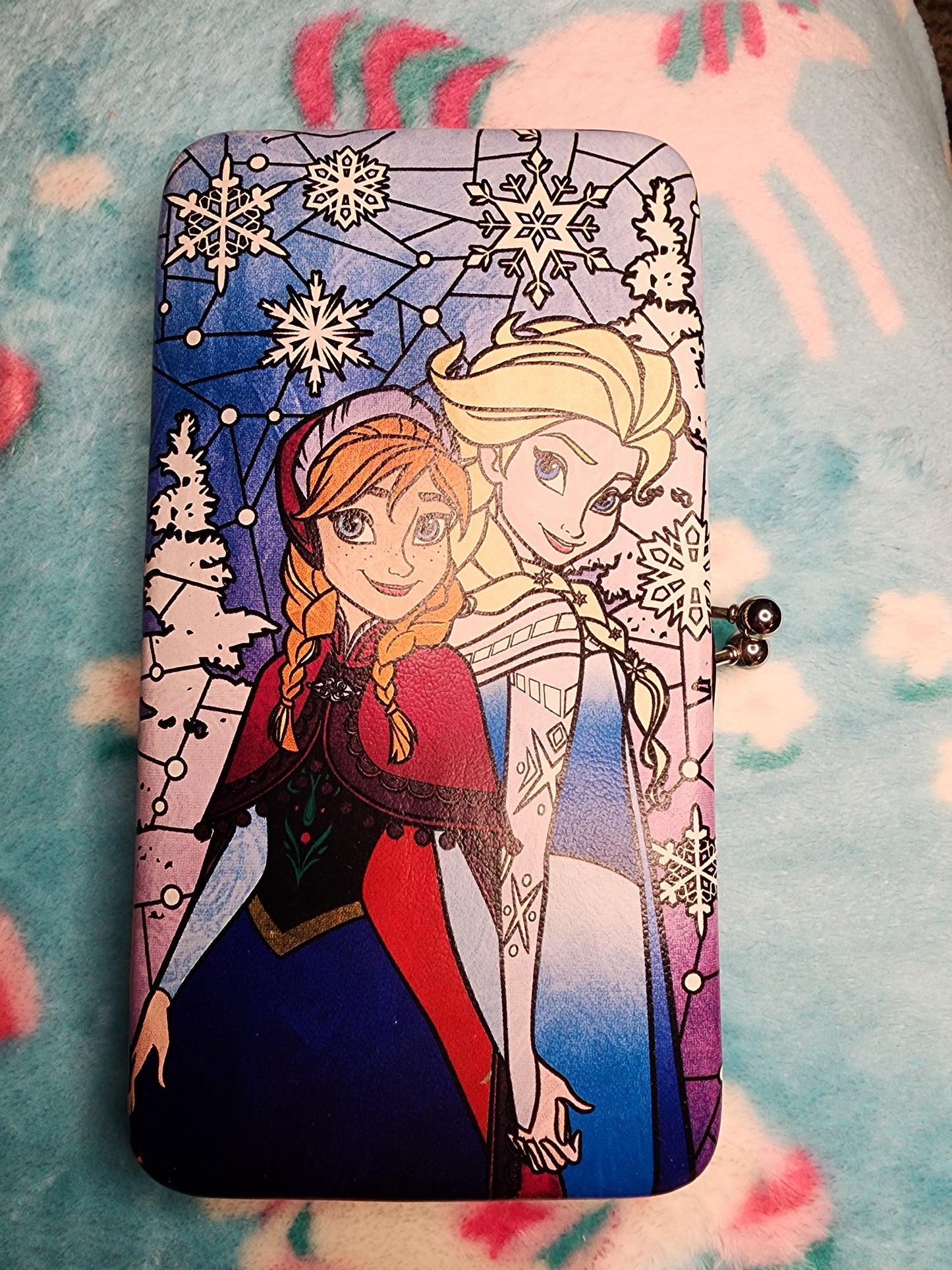 Frozen Elisa and Anna Snap Wallet