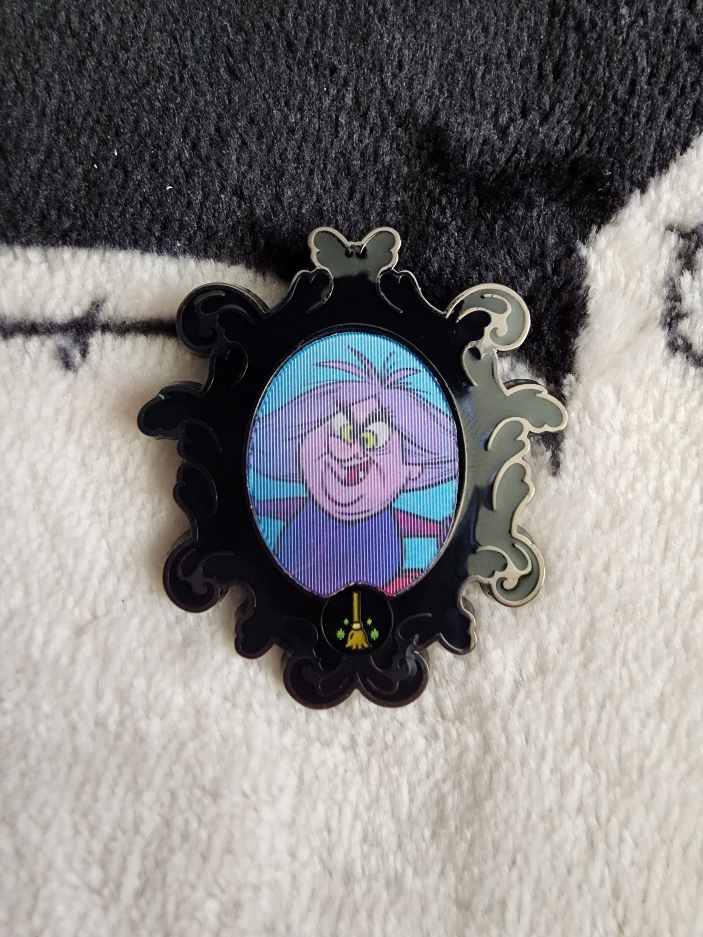 Loungefly Disney Villain Portrait Holographic Mystery Pins