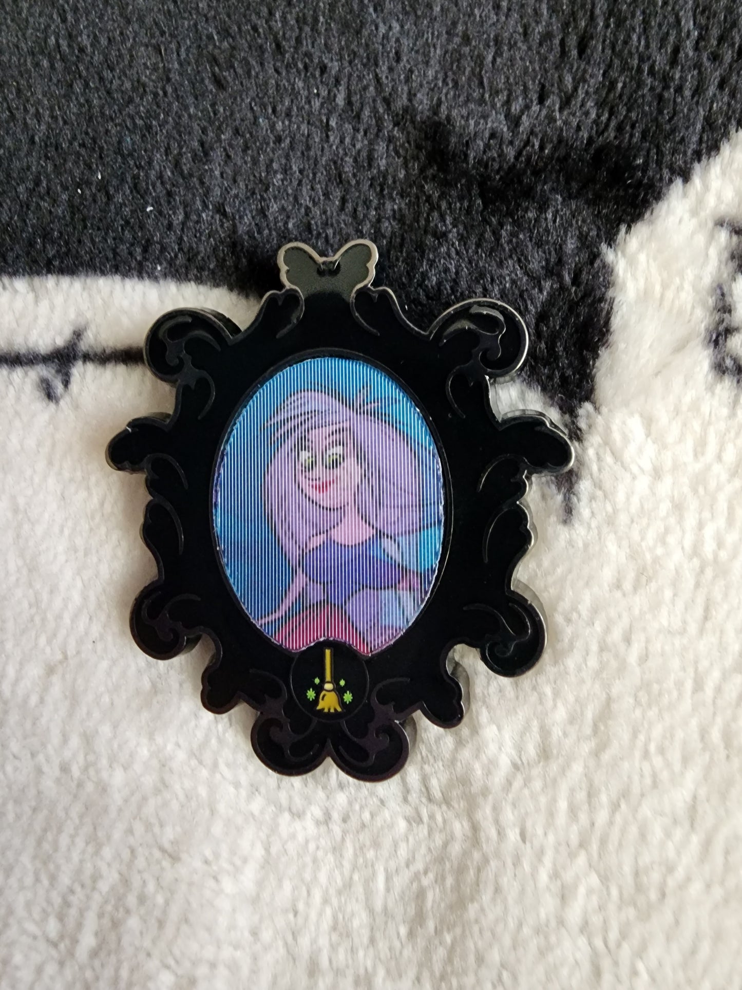 Loungefly Disney Villain Portrait Holographic Mystery Pins