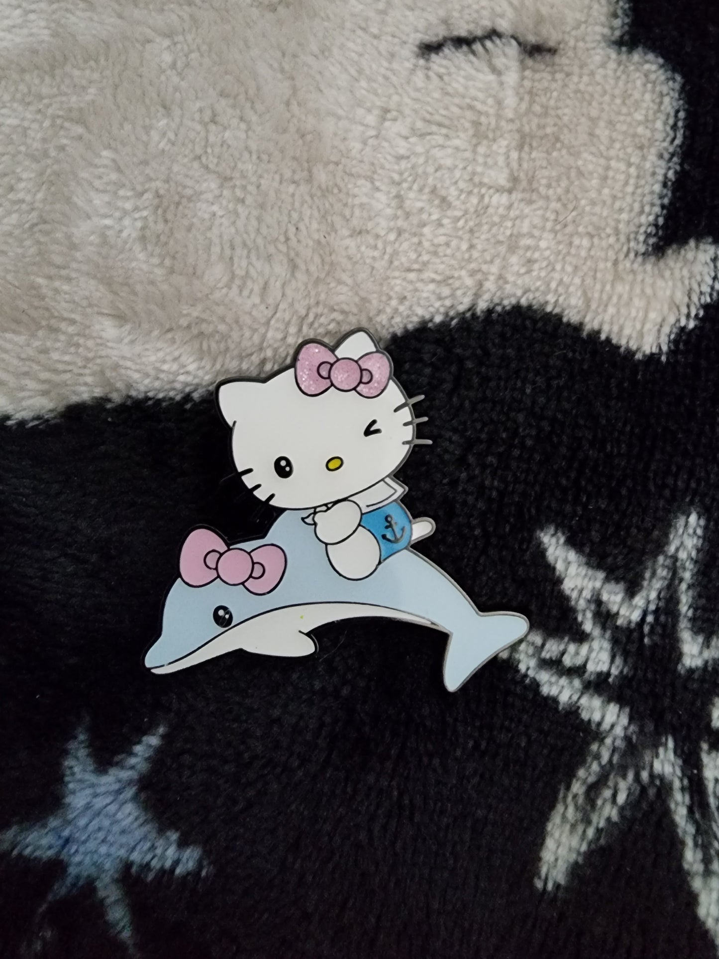 Loungefly Hello Kitty and Friends Beach Mystery Pins