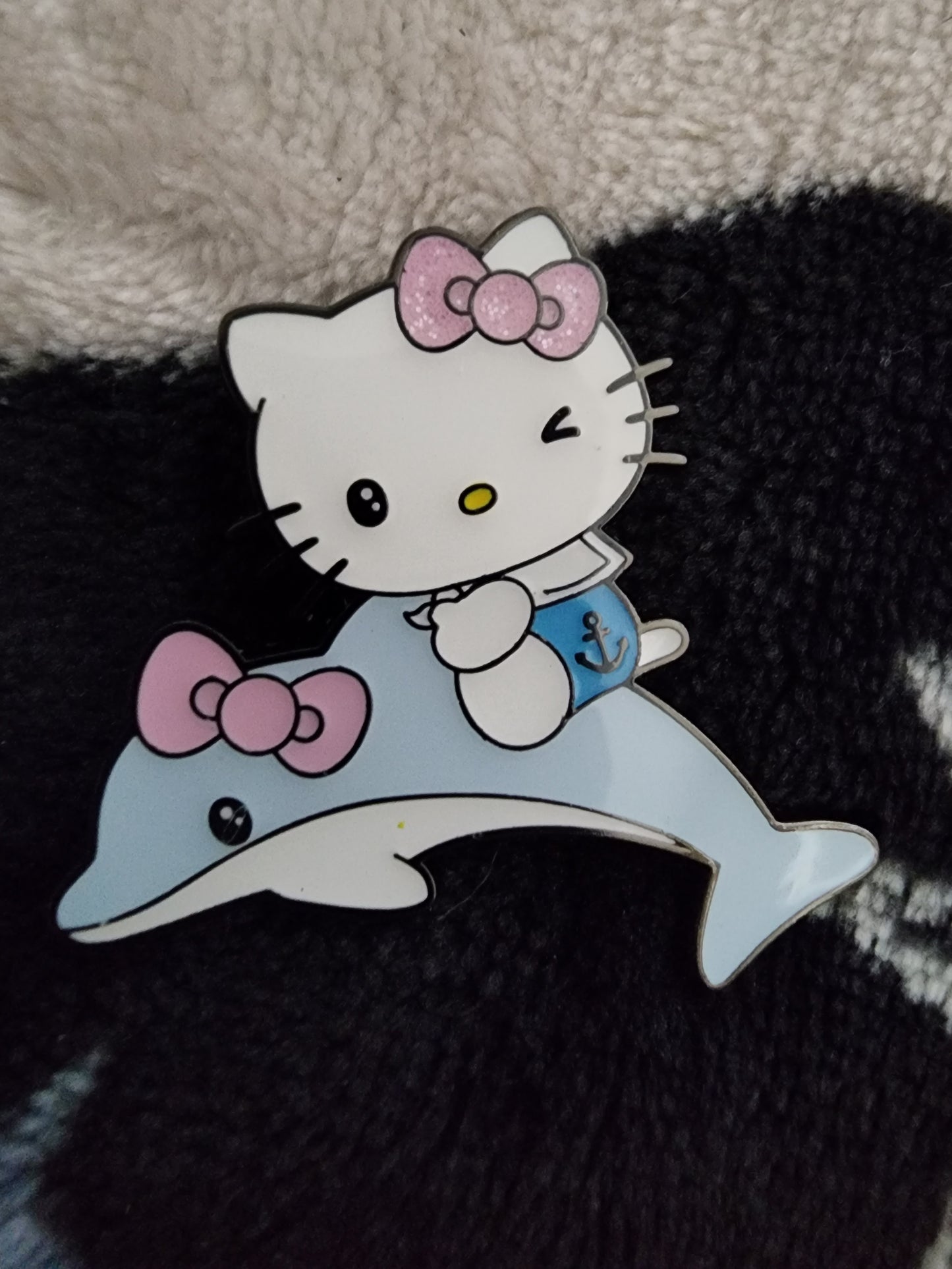 Loungefly Hello Kitty and Friends Beach Mystery Pins