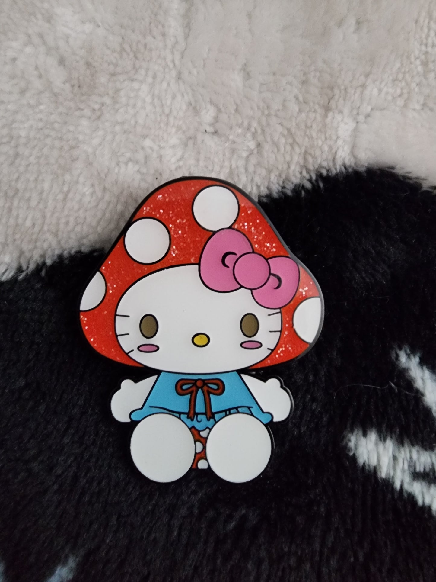 Loungefly Hello Kitty and Friends Mushroom Mystery Pins