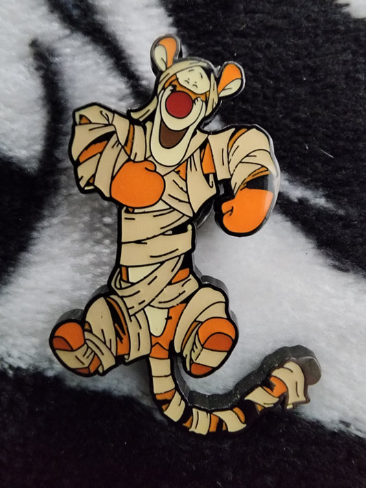 Disney Winnie the Pooh and Friends Halloween Mystery Pins