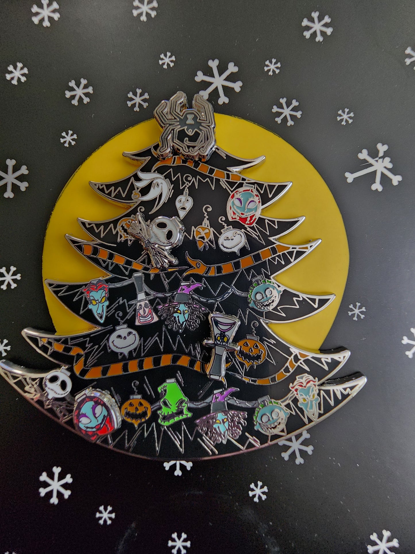 Disney Nightmare Before Christmas 30th Anniversary Limited Edition Tree Pin