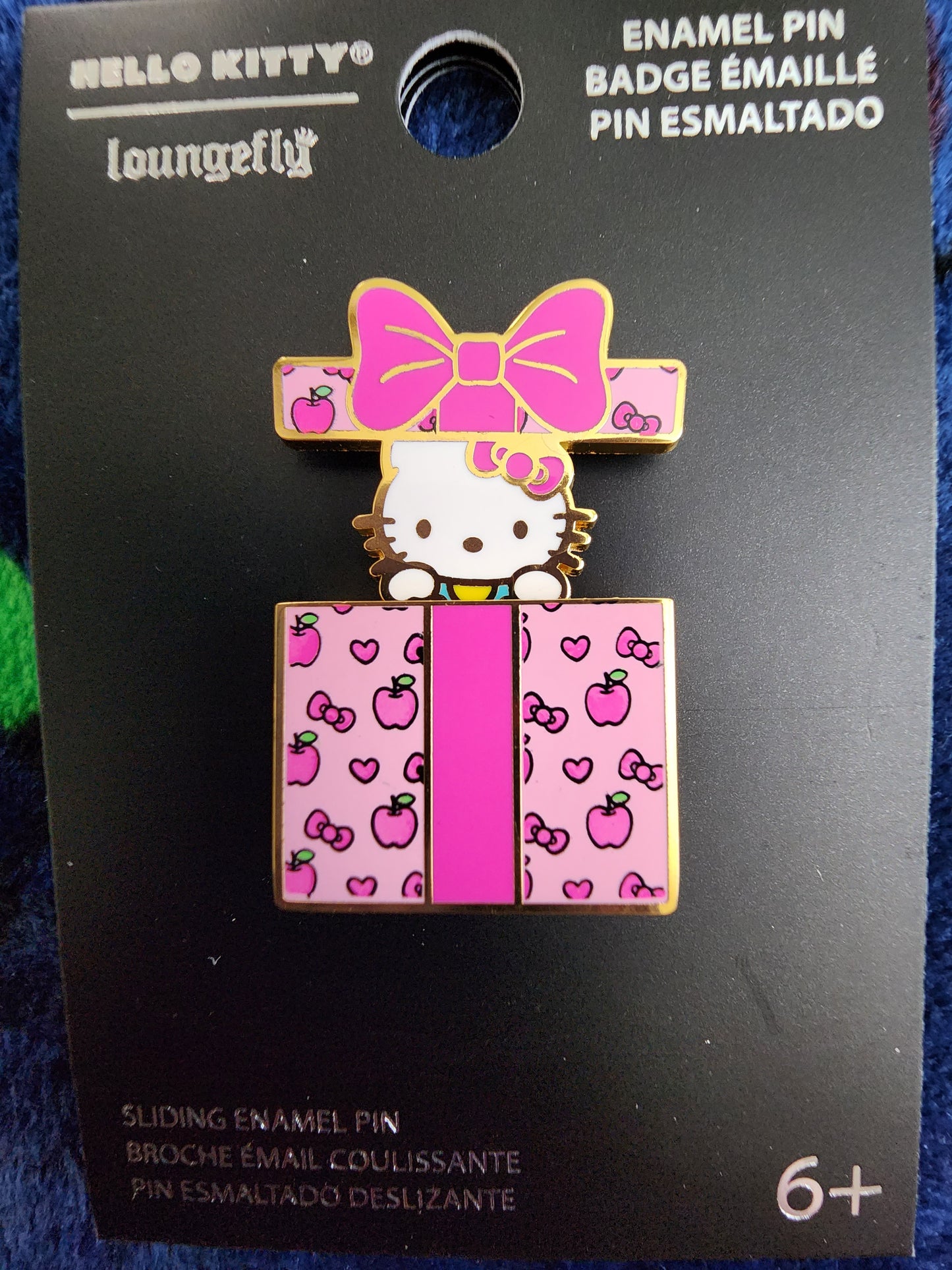 Hello Kitty Christmas Gift Pin