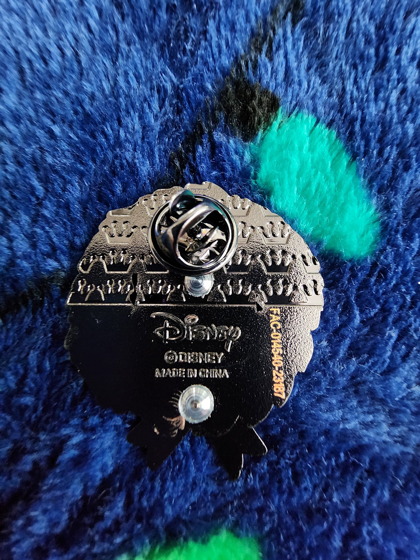 Disney Villains Christmas Wreath Mystery Pins