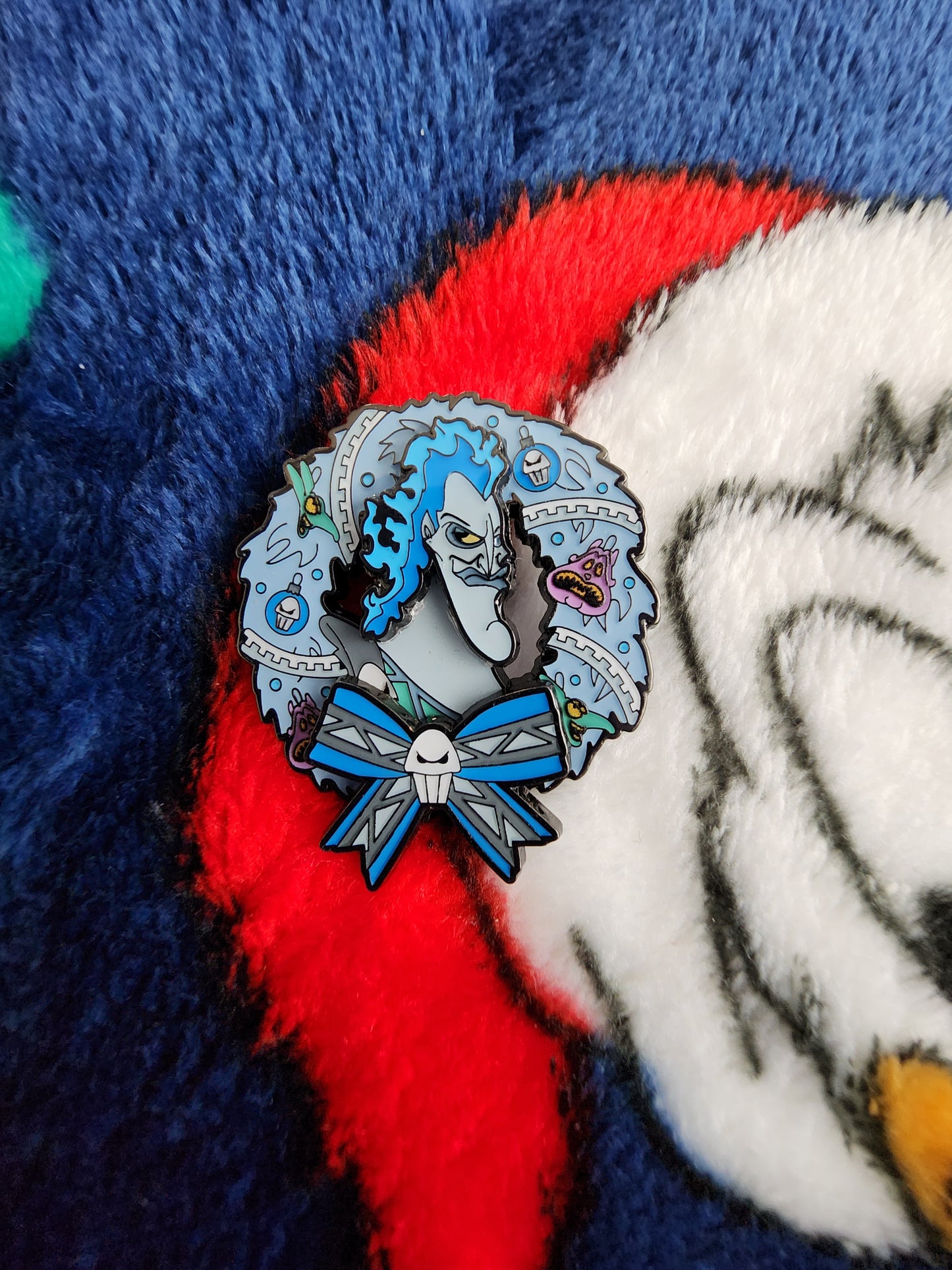 Disney Villains Christmas Wreath Mystery Pins