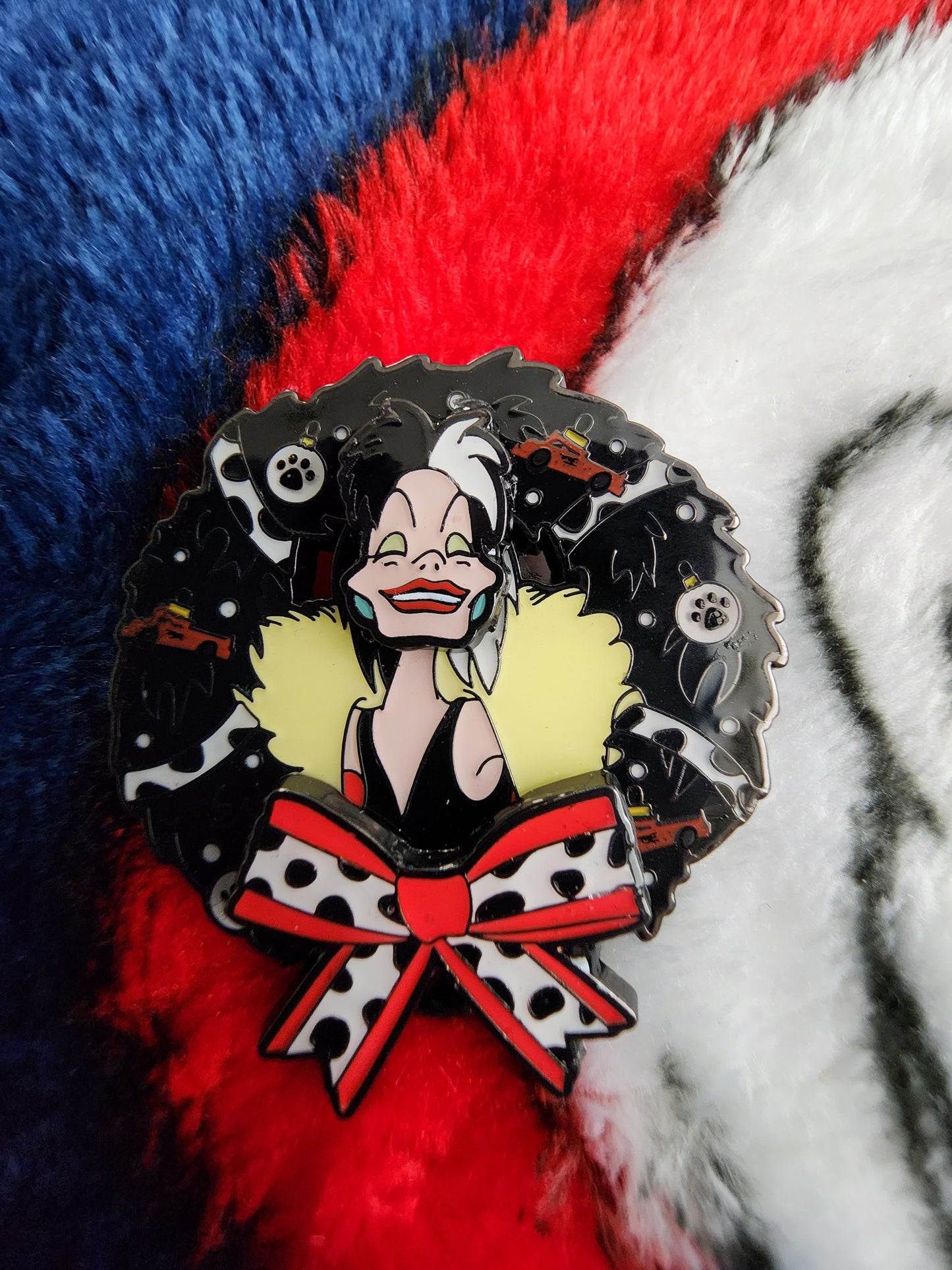 Disney Villains Christmas Wreath Mystery Pins