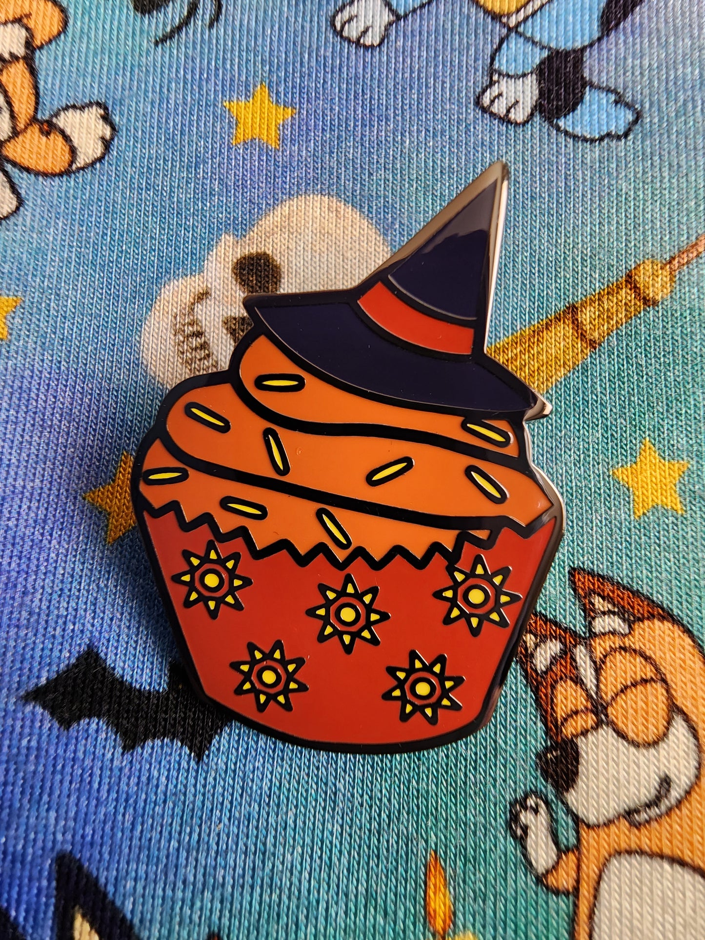 Loungefly Disney Hocus-Pocus Cupcakes Mystery Pins