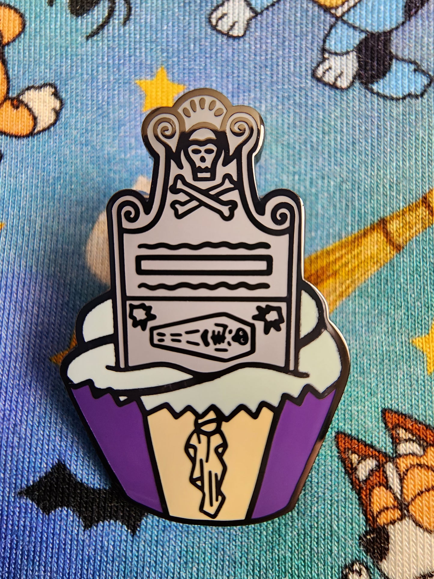 Loungefly Disney Hocus-Pocus Cupcakes Mystery Pins