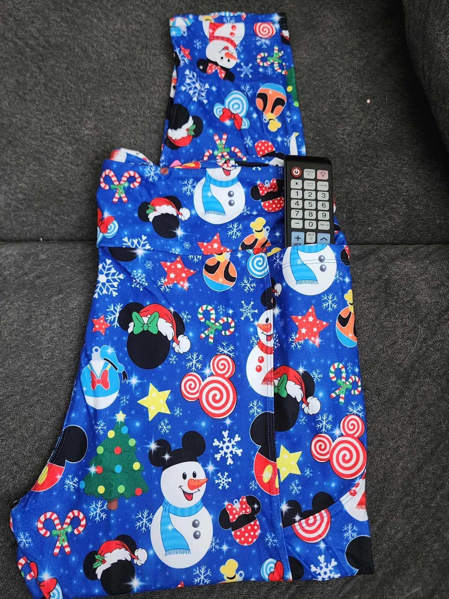 *Charlies Project Disney Mickey Mouse and Friends Holiday Christmas Leggings