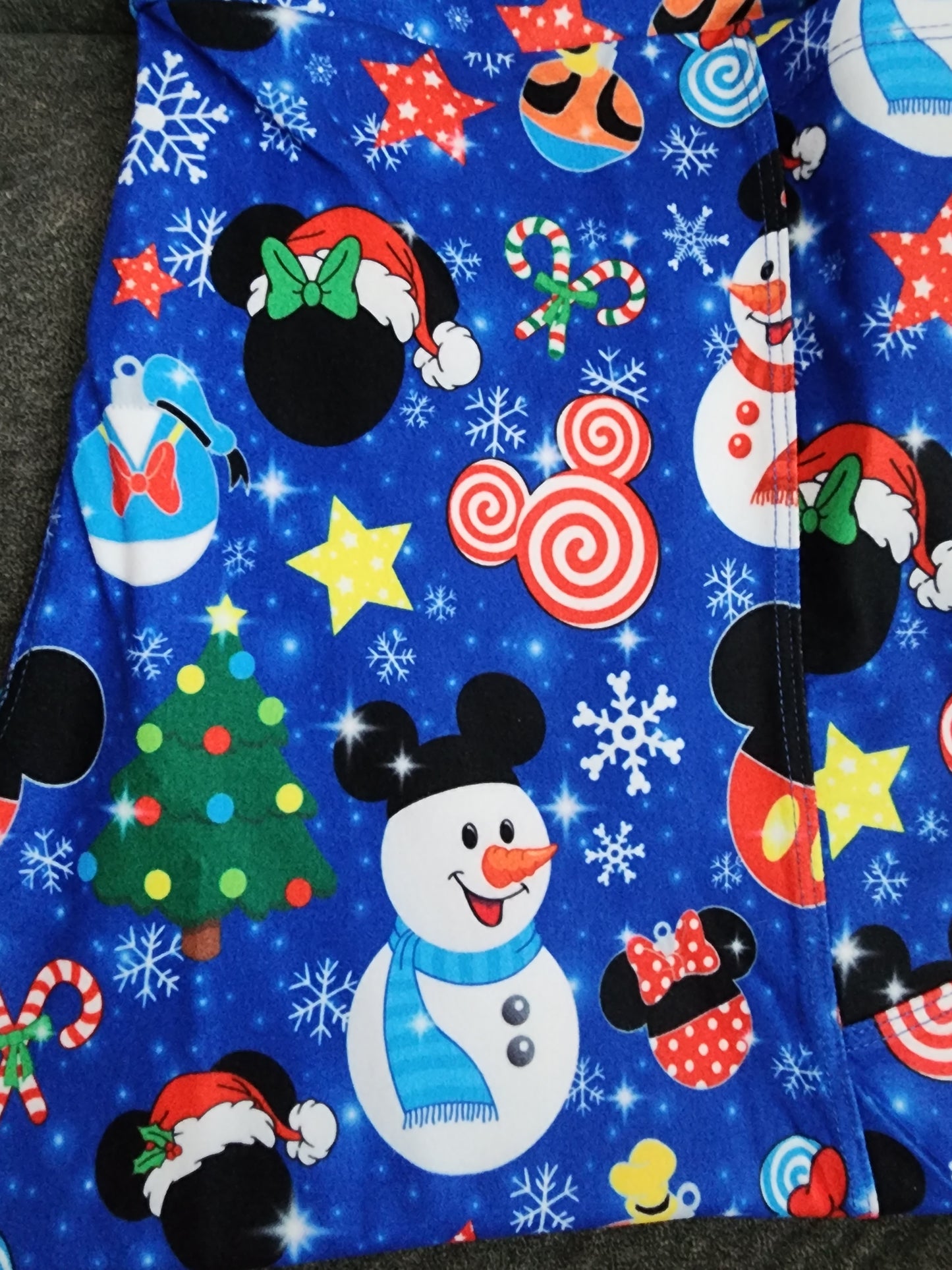 *Charlies Project Disney Mickey Mouse and Friends Holiday Christmas Leggings