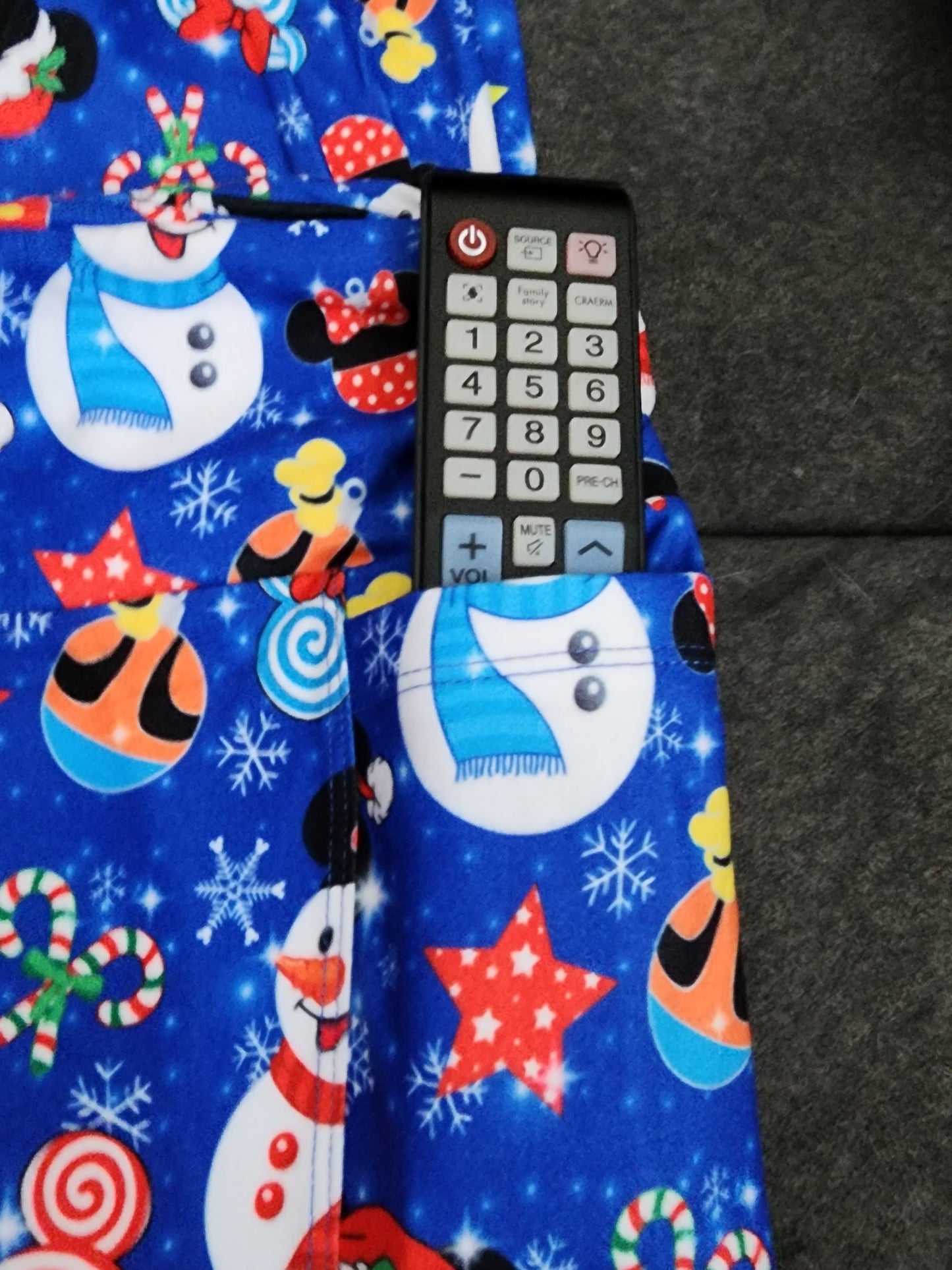 *Charlies Project Disney Mickey Mouse and Friends Holiday Christmas Leggings