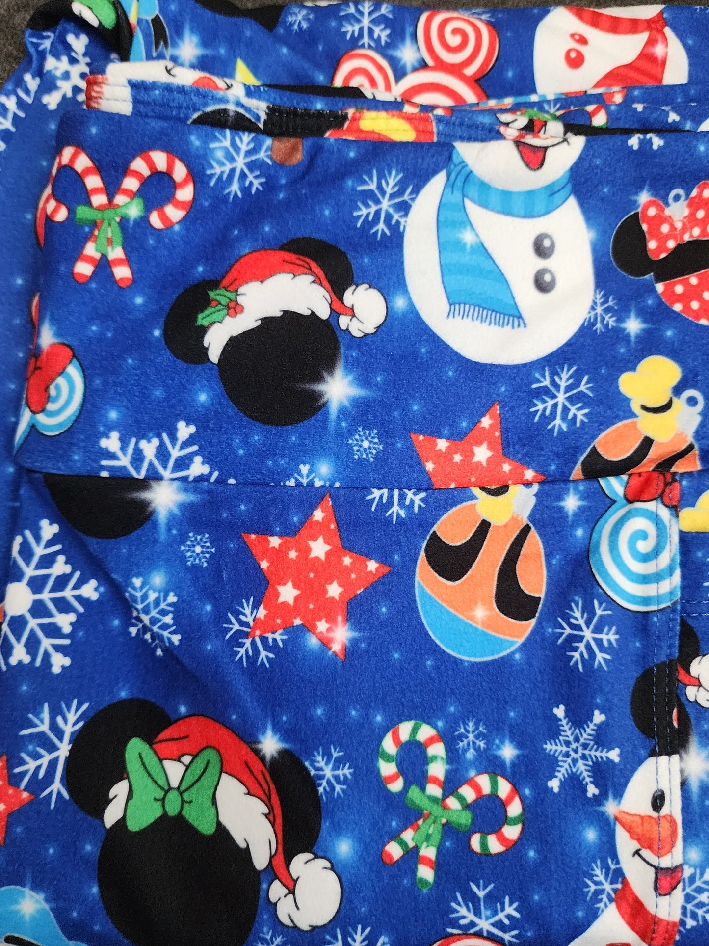 *Charlies Project Disney Mickey Mouse and Friends Holiday Christmas Leggings