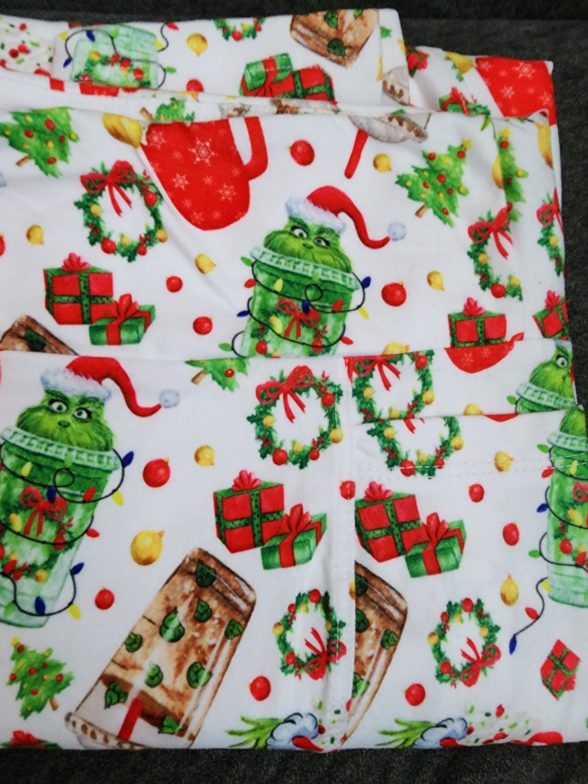 Charlie's Project The Grinch Christmas Latte Leggings – Gwen's Mermaid Cove