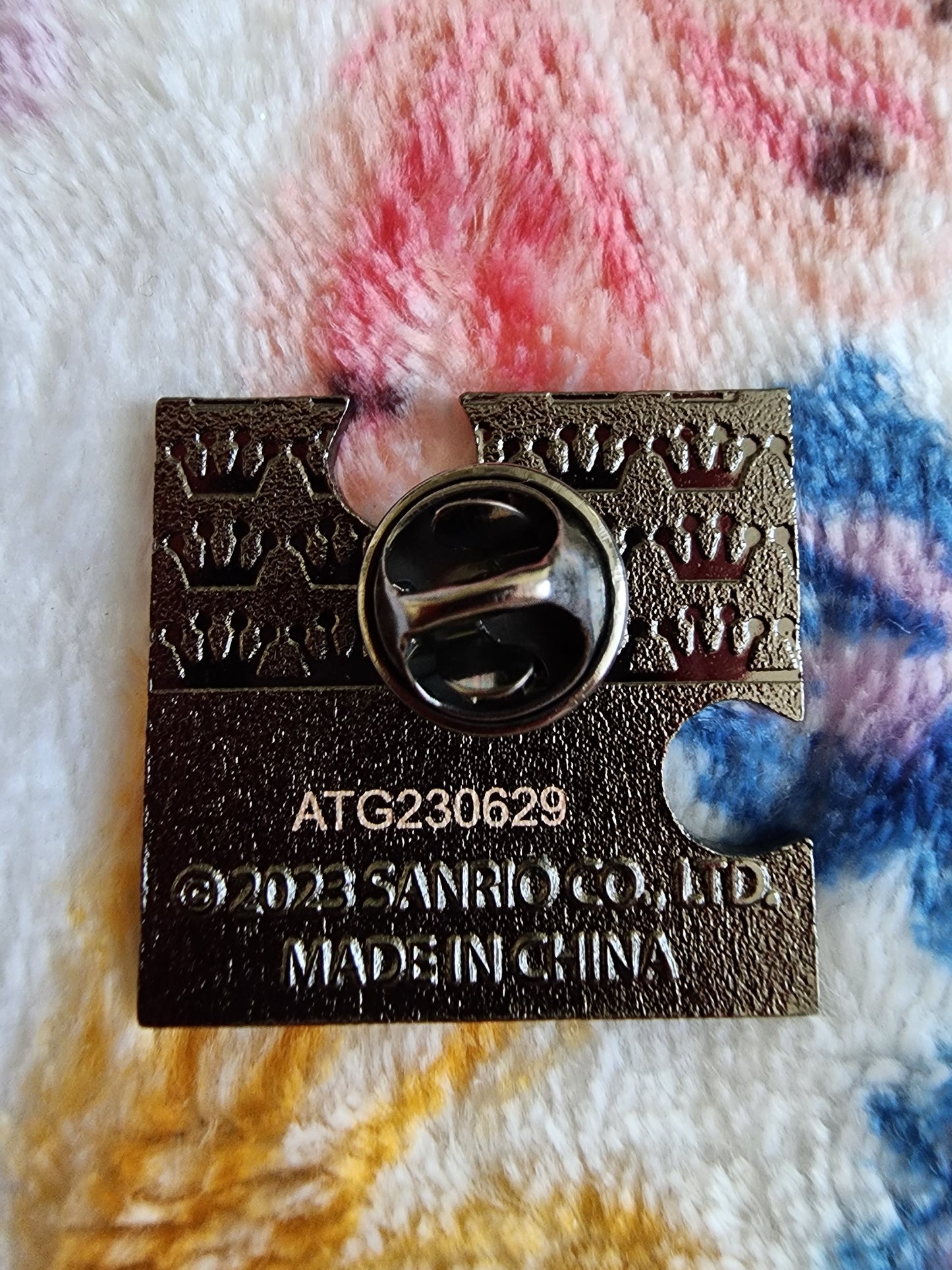 Loungefly Hello Kitty and Friends Puzzle House Mystery Pins