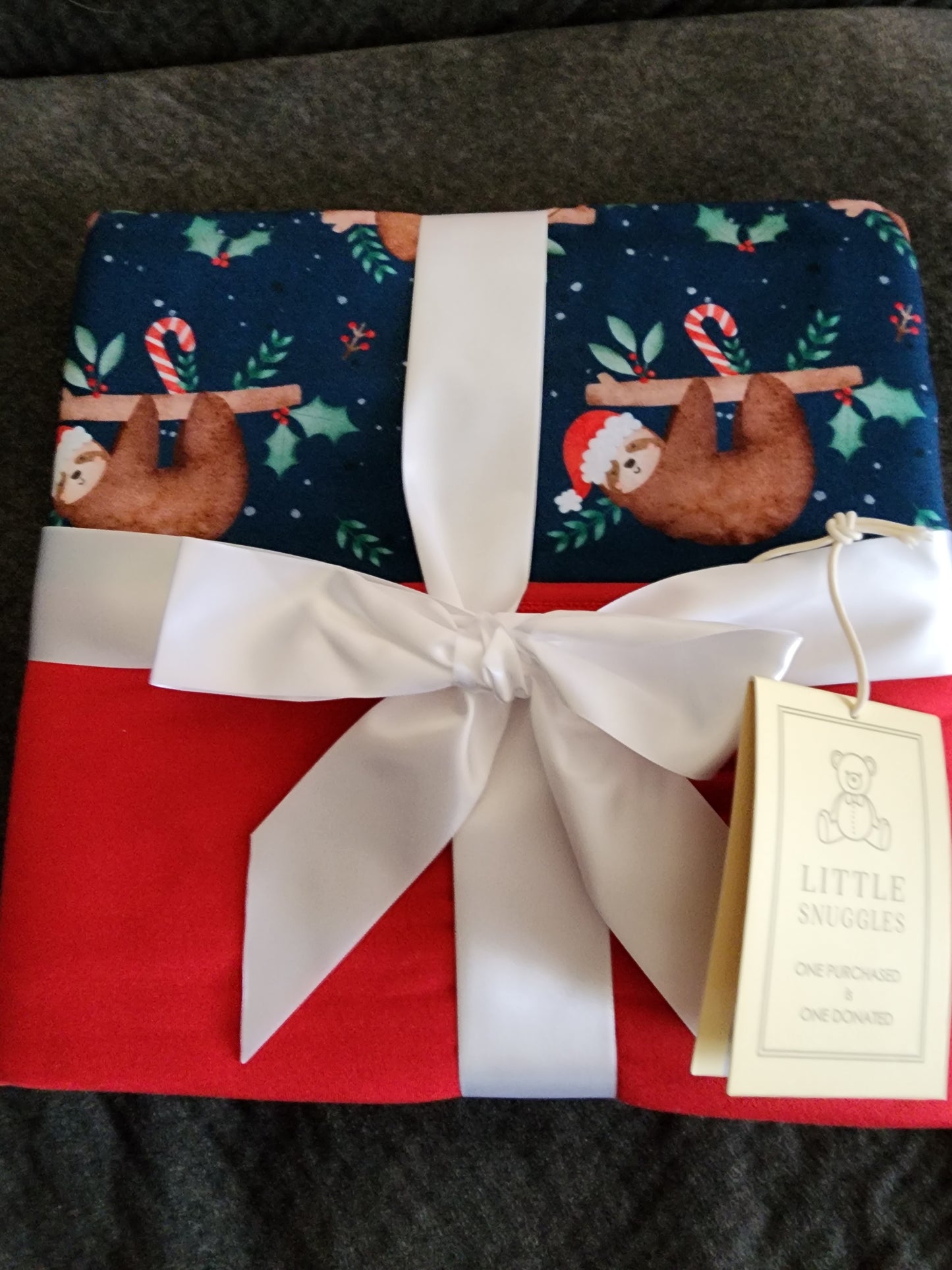 Charlies Project Sloth Christmas Baby Blanket