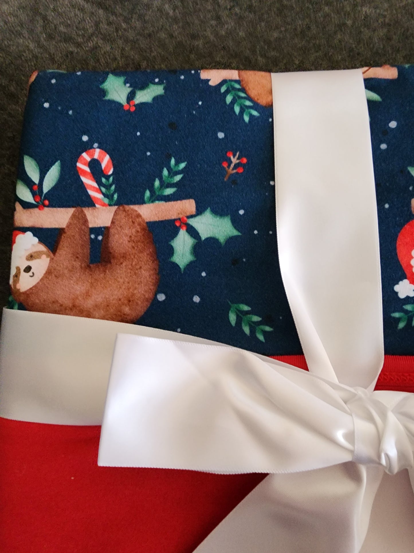 Charlies Project Sloth Christmas Baby Blanket