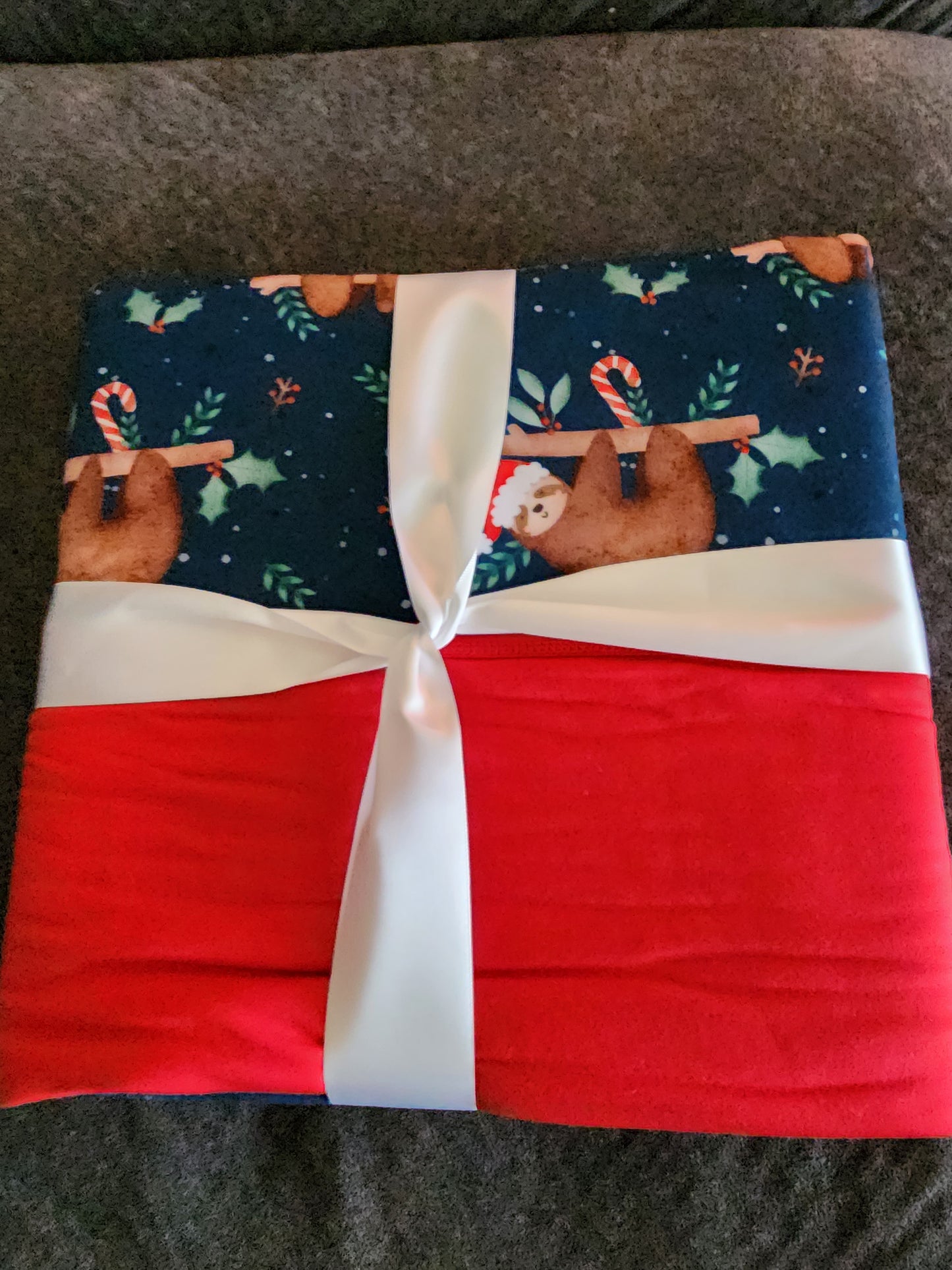 Charlies Project Sloth Christmas Baby Blanket