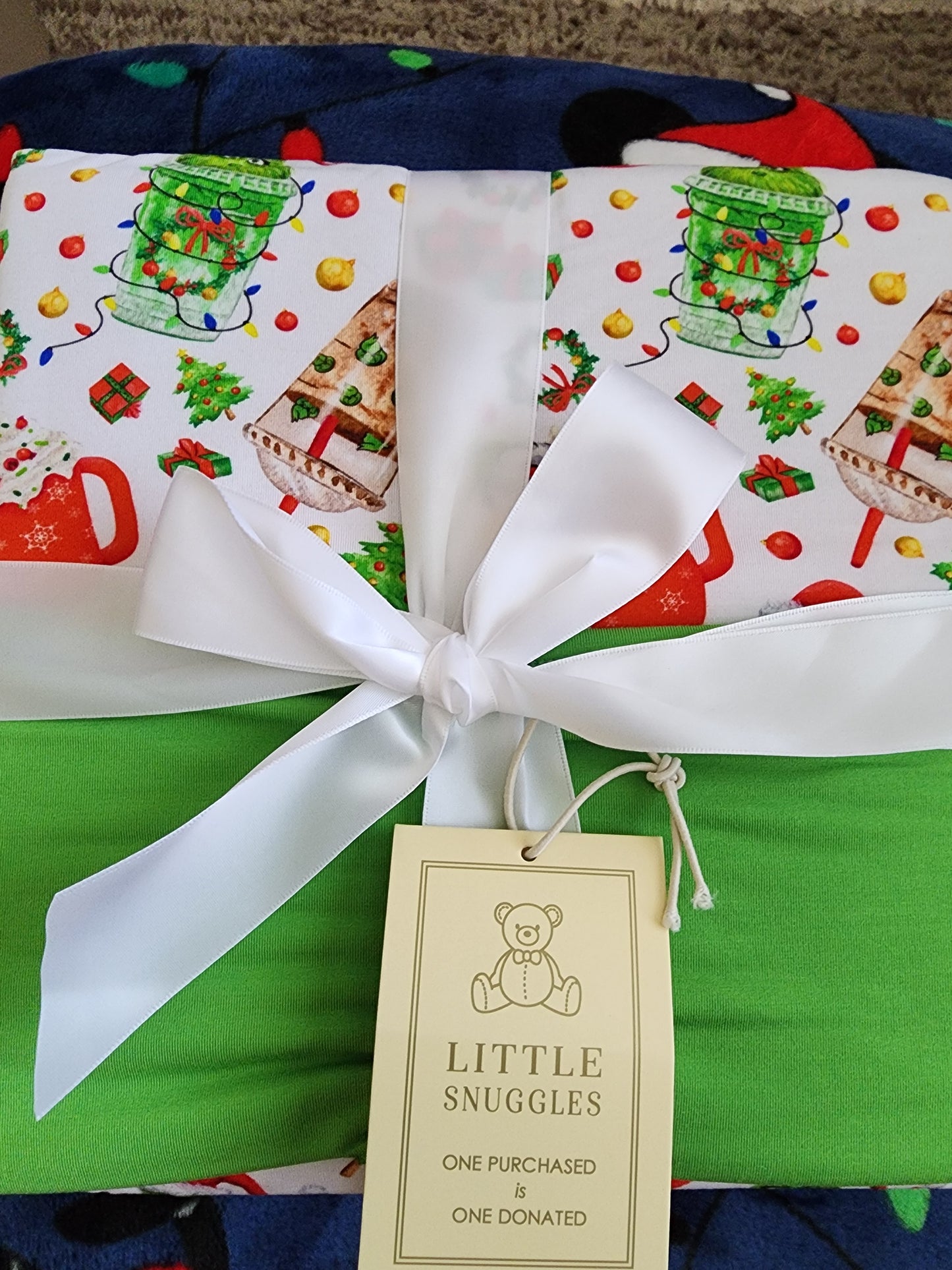 *Dr. Seuss The Grinch Christmas Drinks Baby Blanket