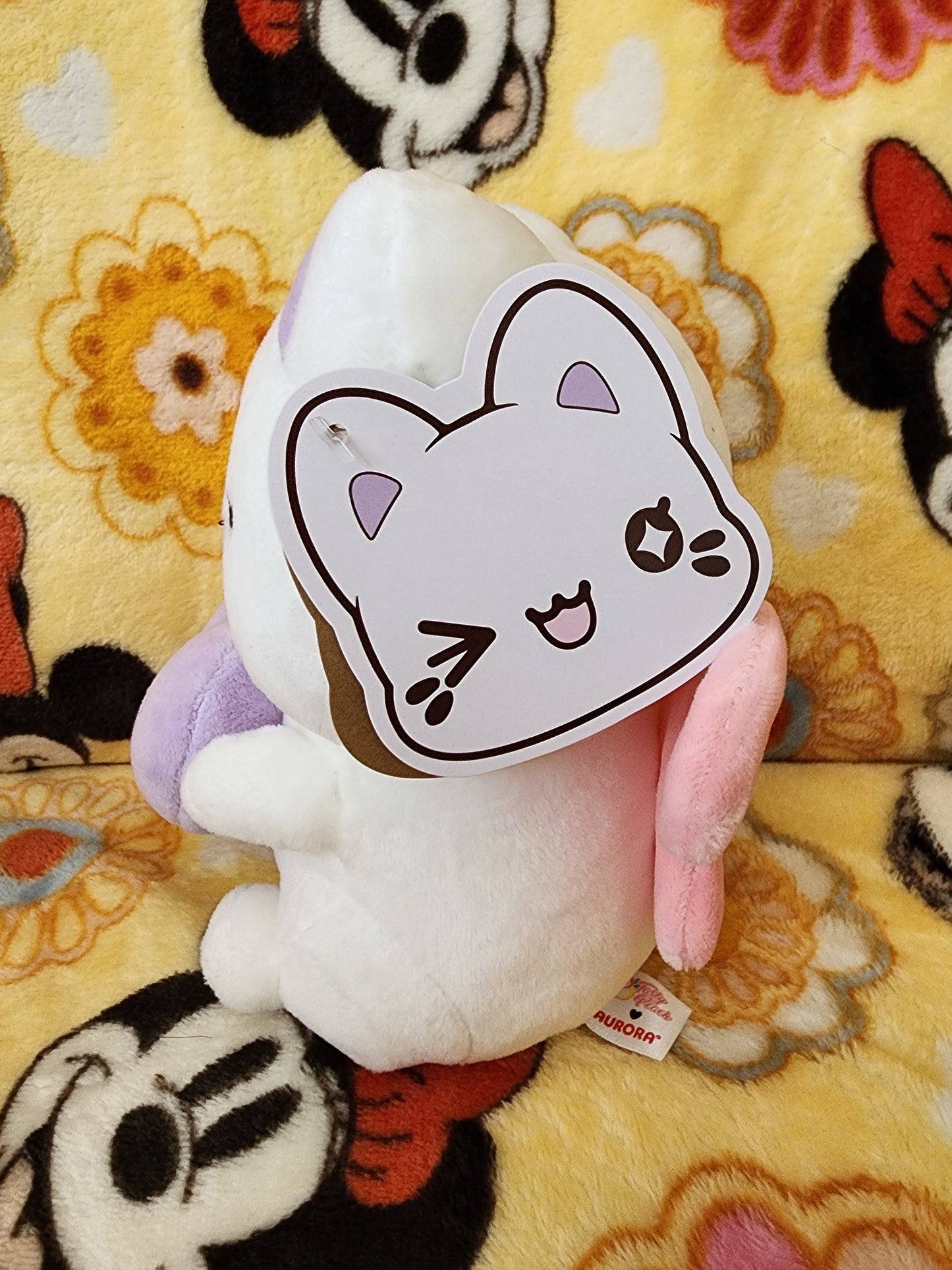 Meowchi White Holding Candy Valentine's Heart Plush